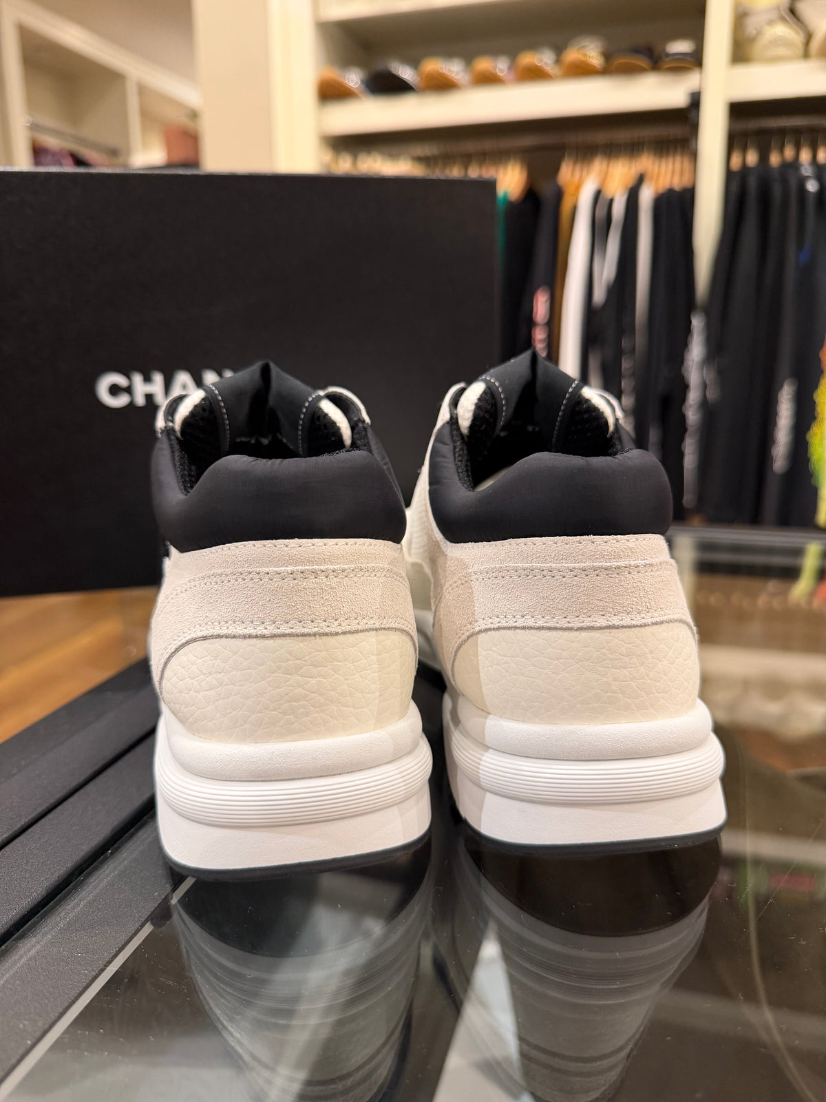 Chanel CC Logo Trainer White / Black