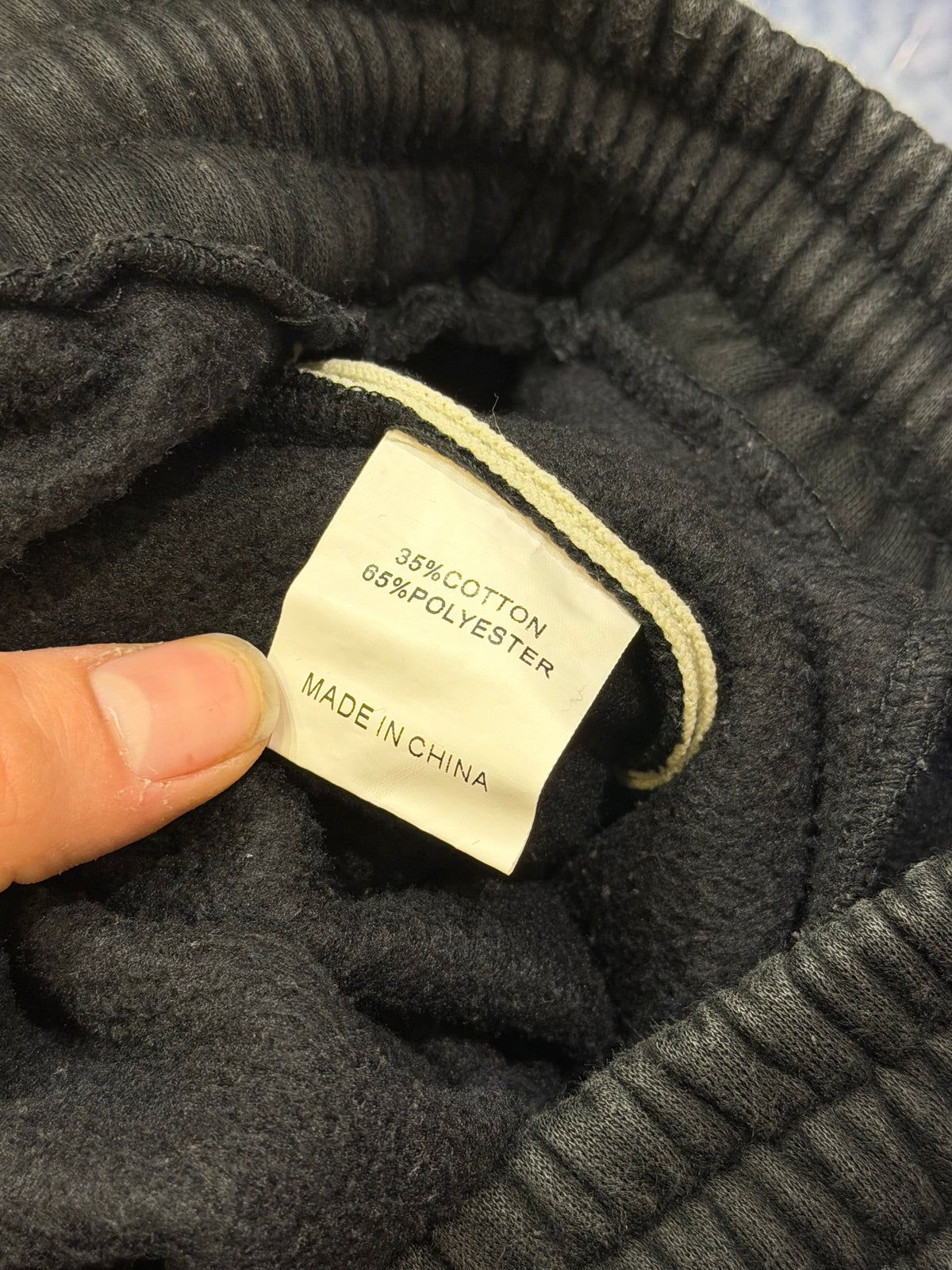 GV Gallery Rasberry Hills ‘Lil Leon’ Sweatpants - Black