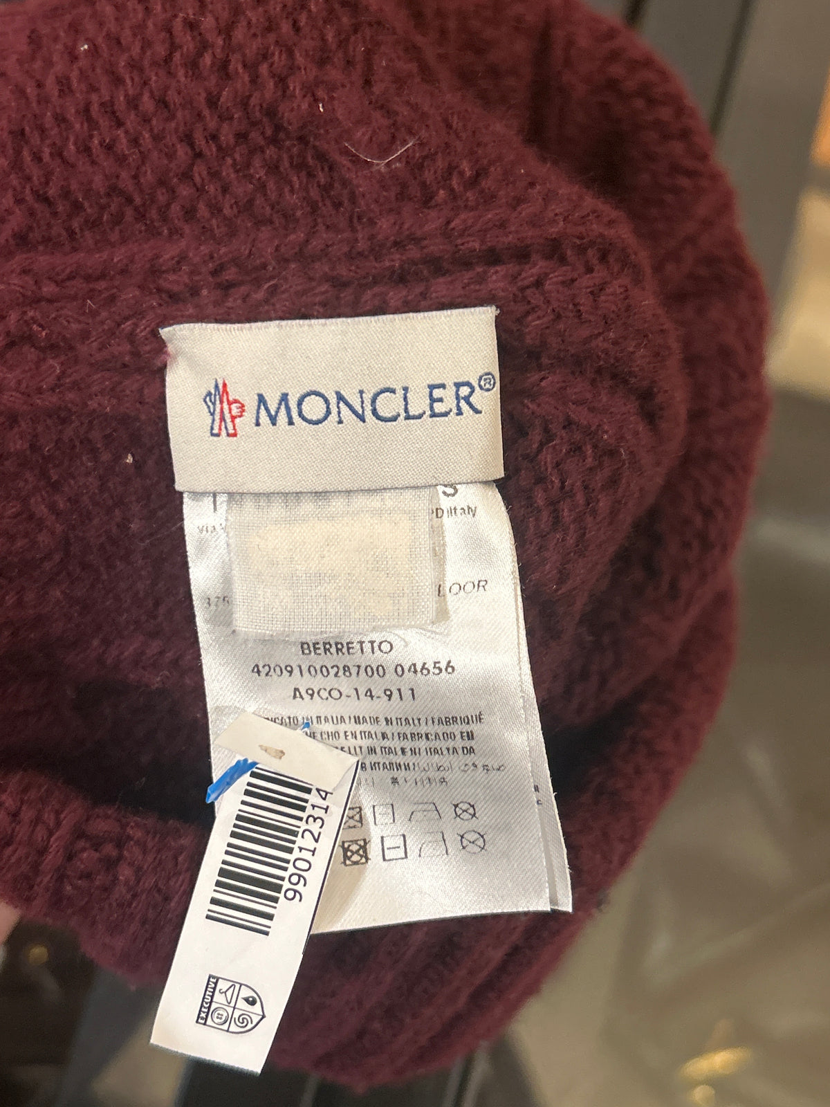 Moncler Beanie - Burgundy