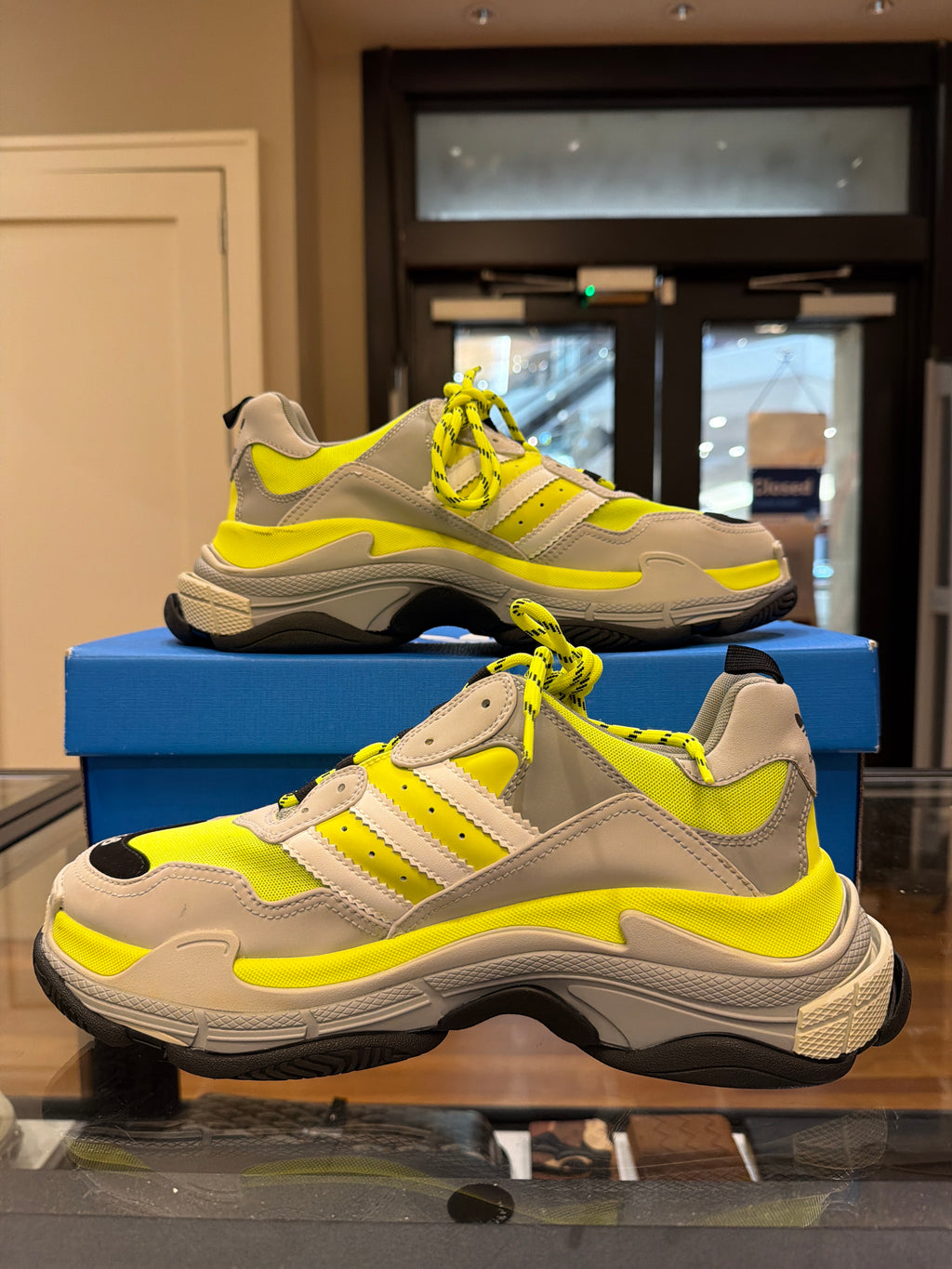Balenciaga Triple S - Fluo