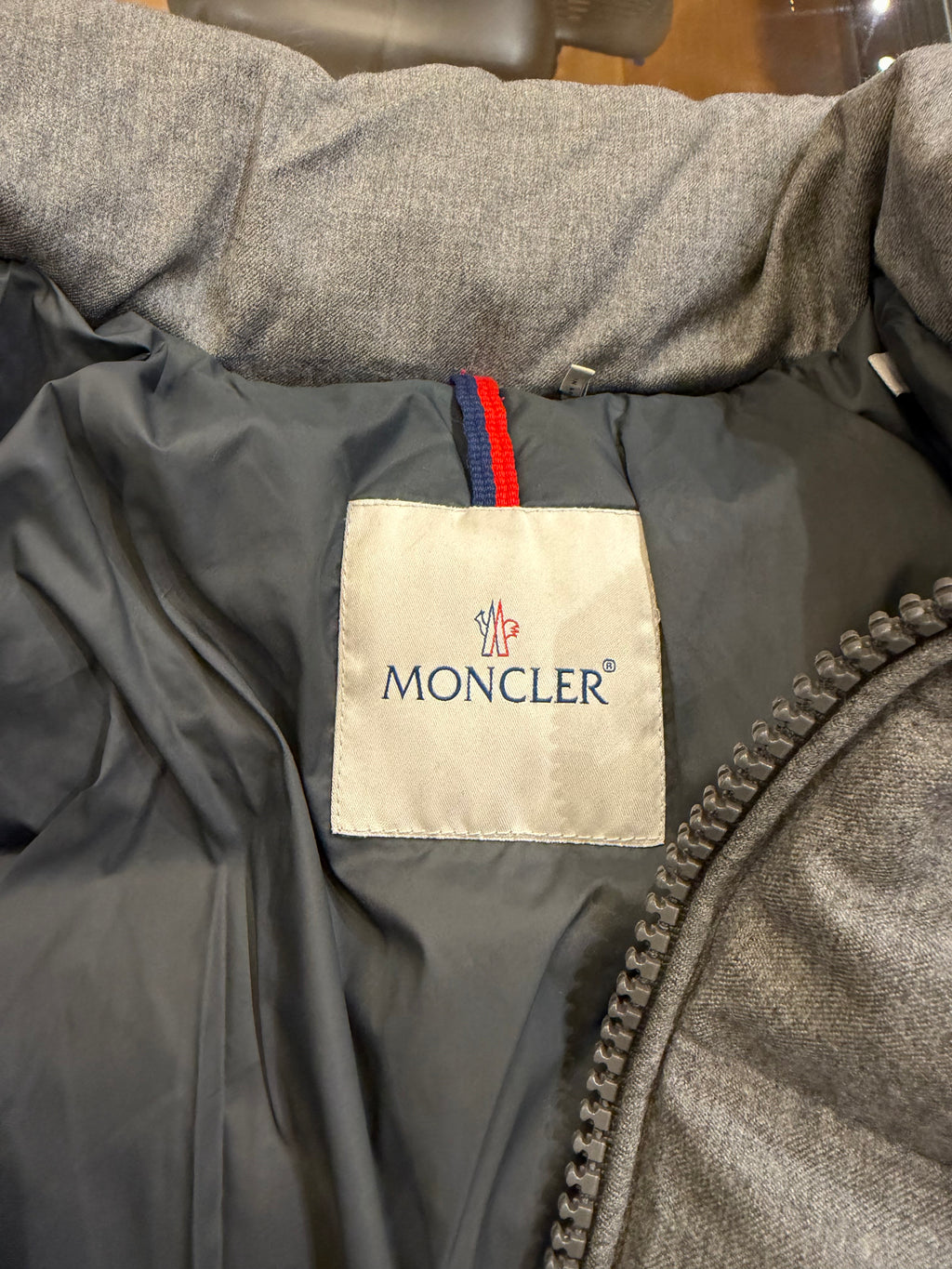 Moncler Vignemale Down
Puffer Jacket - Blue