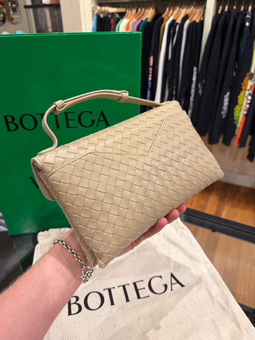 Bottega Veneta Knot Lock Shoulder Bag - Ecru