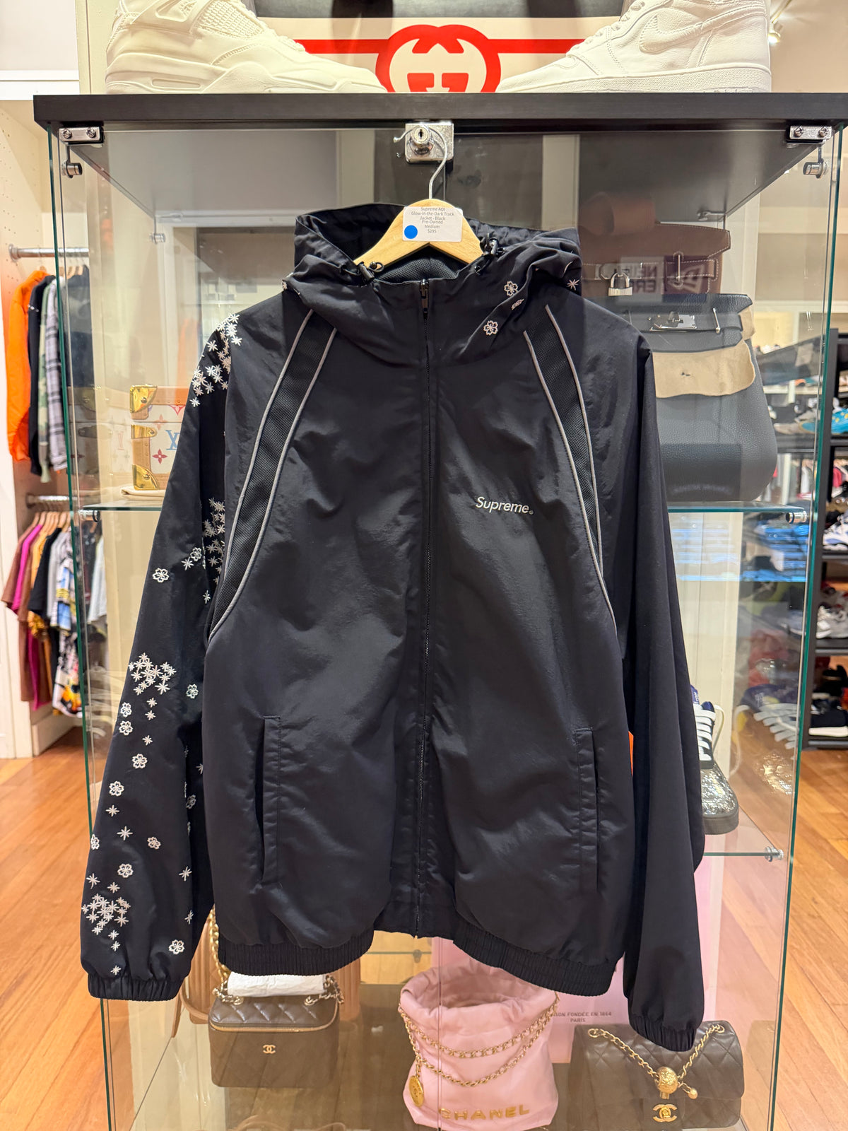 Supreme AOl
Glow-in-the-Dark Track
Jacket - Black