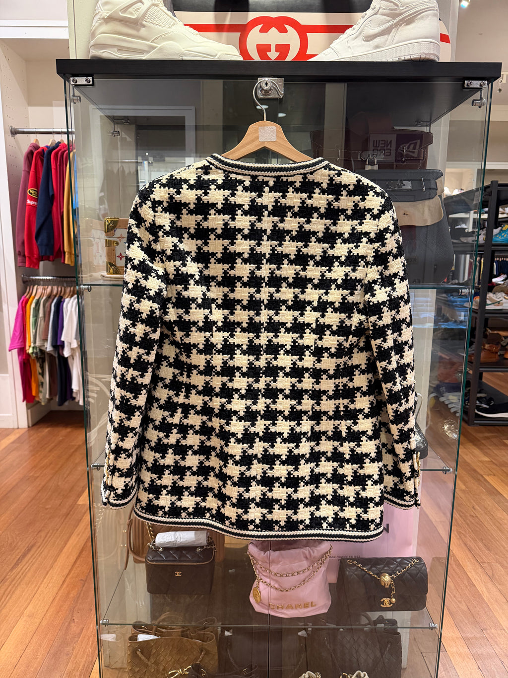 Gucci Knit Houndstooth
Chenille Jacket