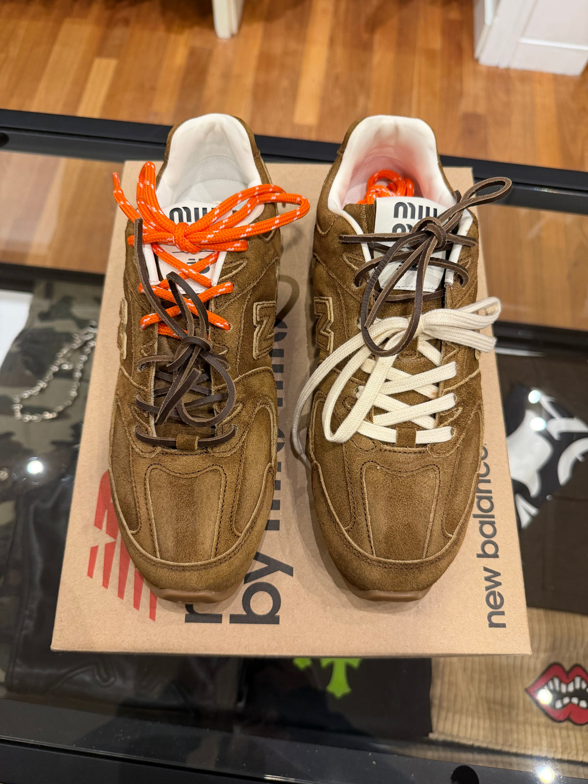 New Balance x Miu Miu 530 SL Suede Sneakers - Cannella