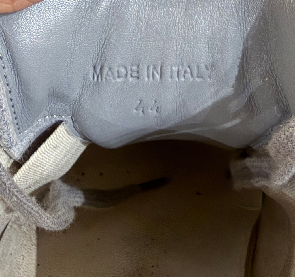 Maison Margiela Replica GATS
- Grey