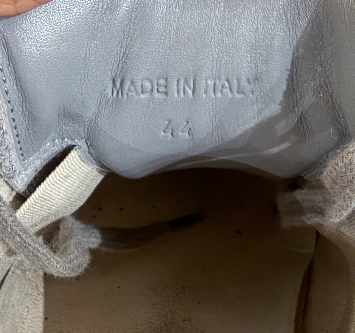 Maison Margiela Replica GATS
- Grey