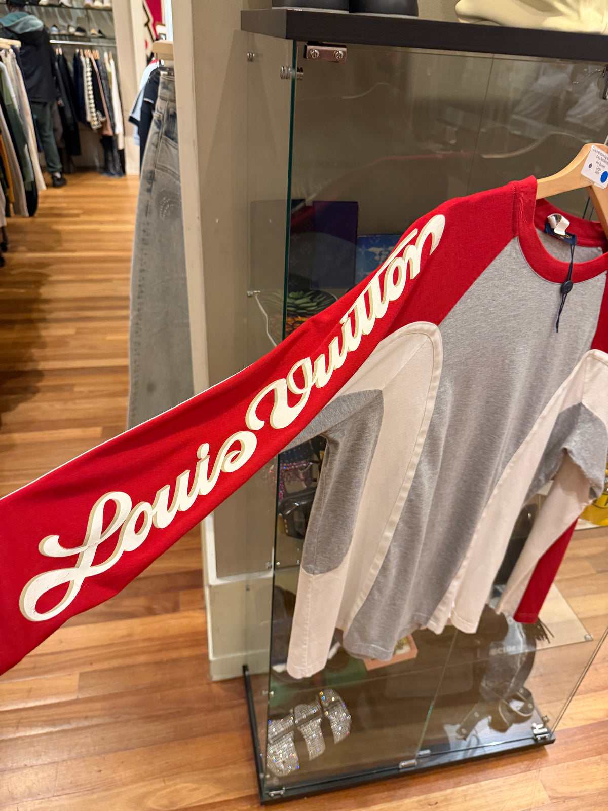 Louis Vuitton Signature LS - Grey/Red/White