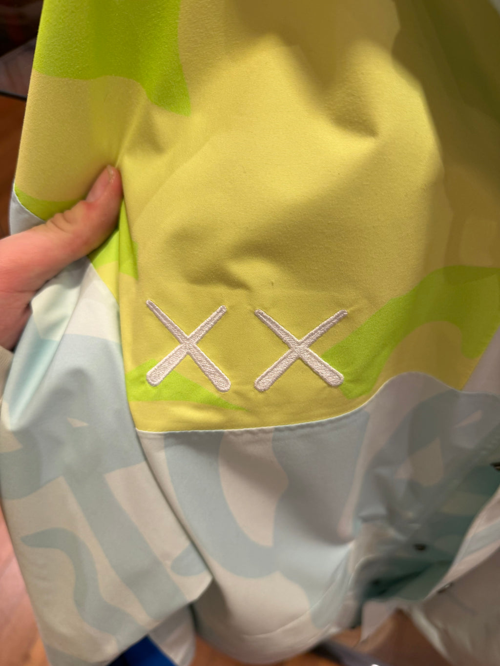 Kaws x The North Face Retro 1986 Mountain Jacket - Ice Blue