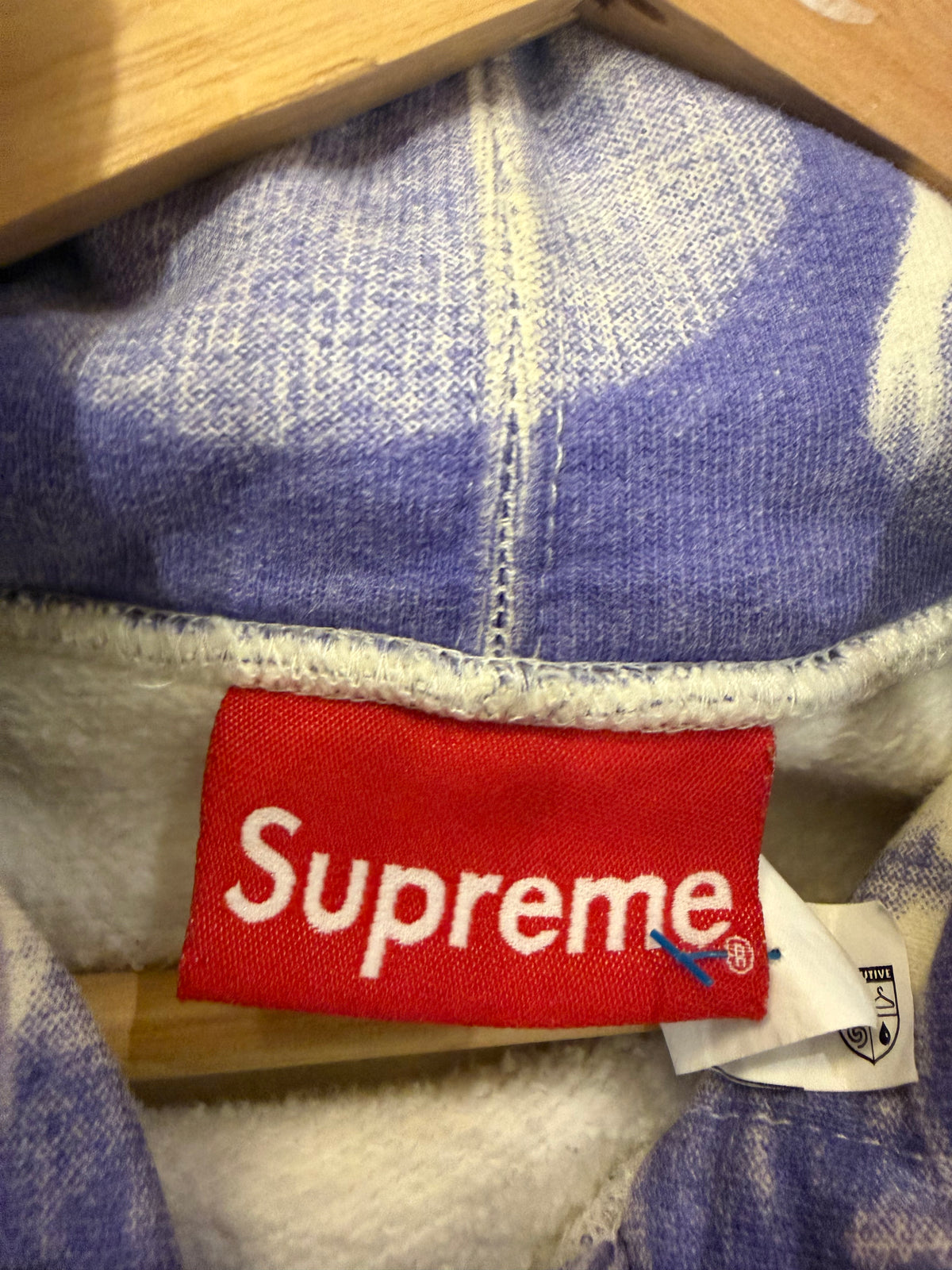 Supreme FW18 Jesus Mary
Hoodie - Blue White