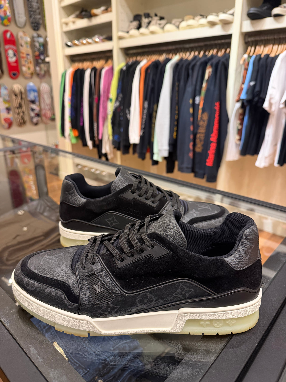 Louis Vuitton Trainer - Black Monogram