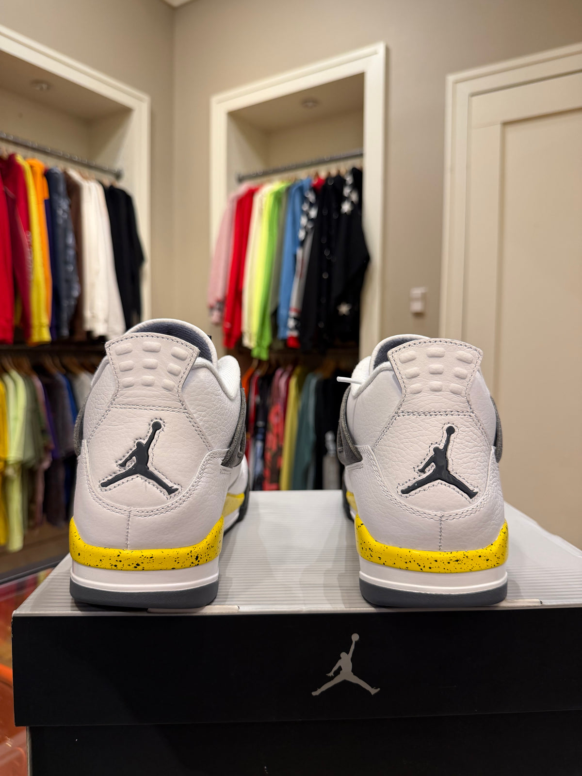 Jordan 4 Retro ‘Rare Air’ - Tour Yellow