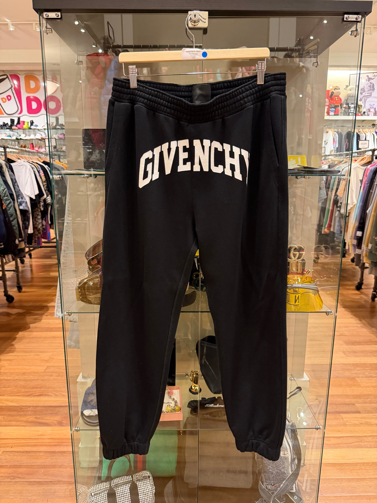 Givenchy Spellout Print Sweatpants - Black