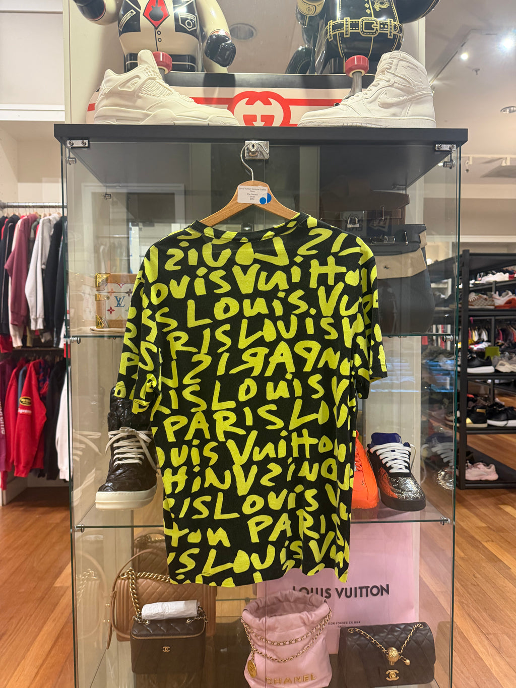 Louis Vuitton Sprouse Graffiti
Shirt