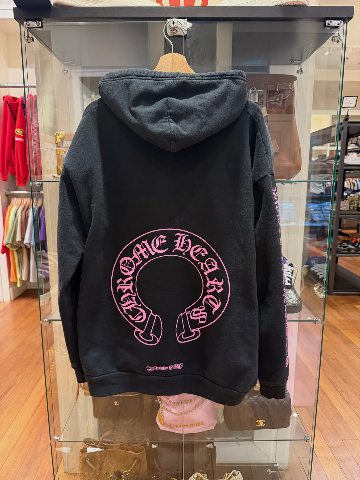 Chrome Hearts Online
Exclusive Horseshoe Logo
Hoodie - Black/Pink