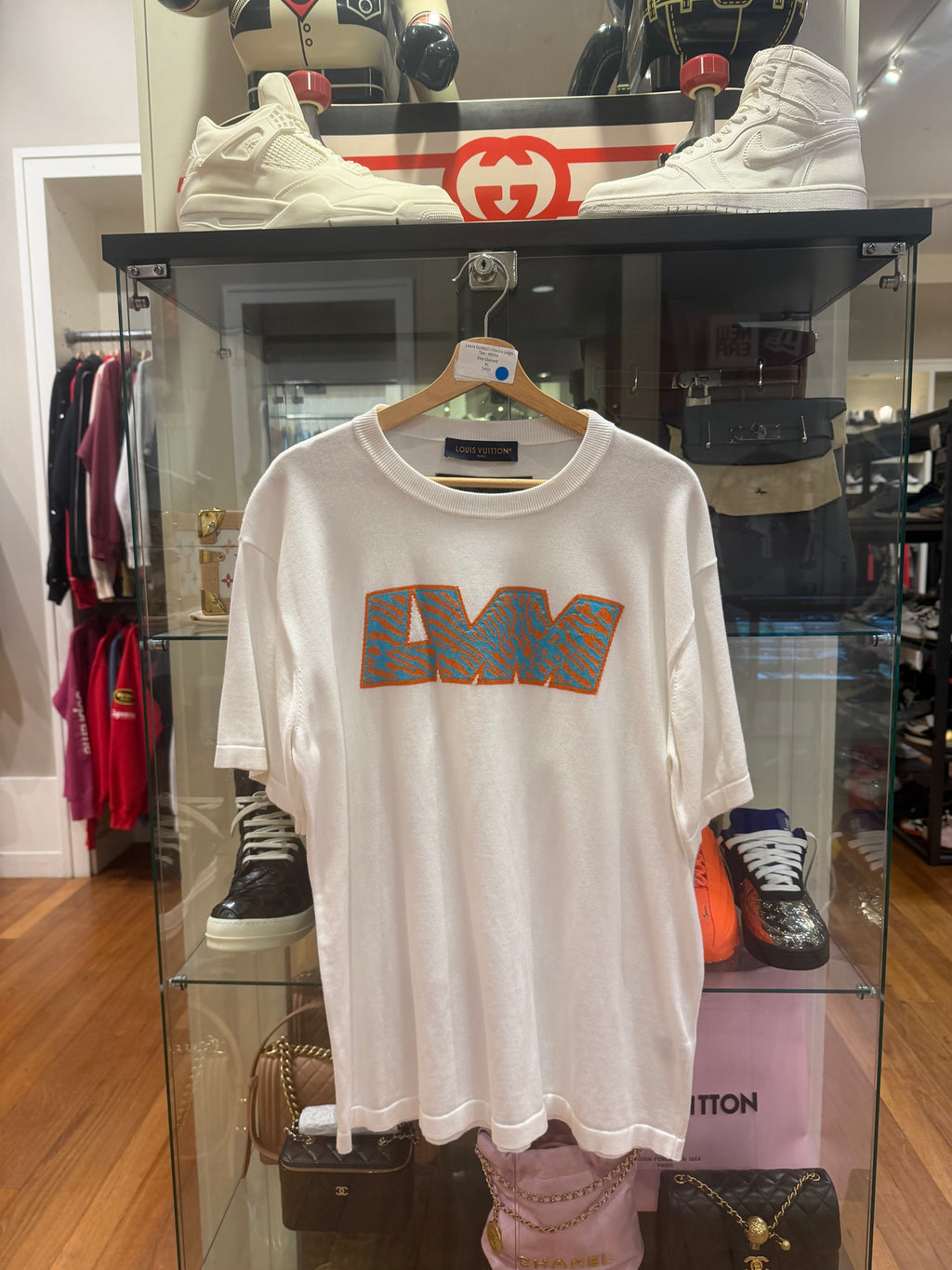 Louis Vuitton Intarsia Logo
Tee - White