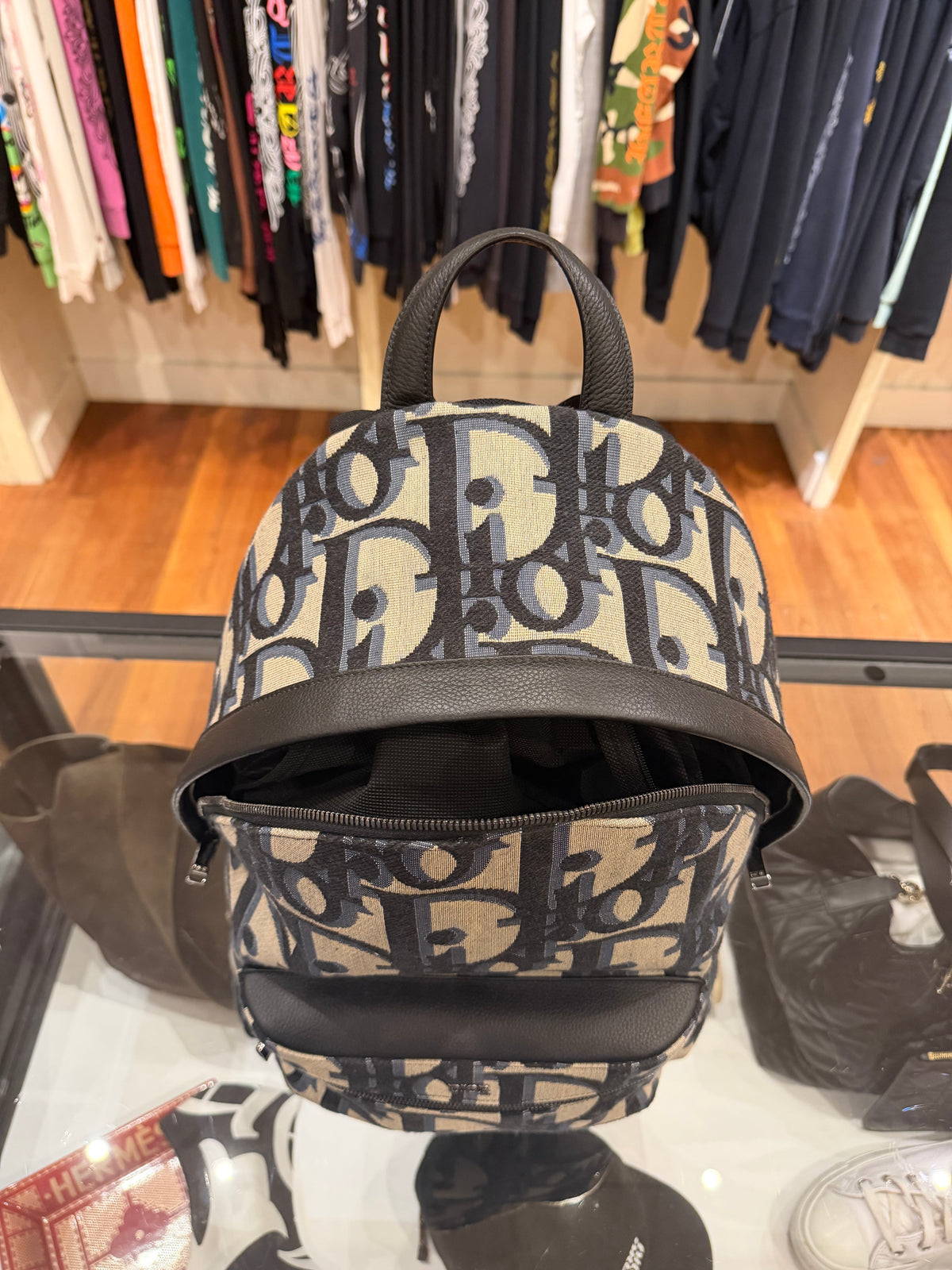 Dior Rider Backpack
Beige and Blue Maxi Oblique Jacquard