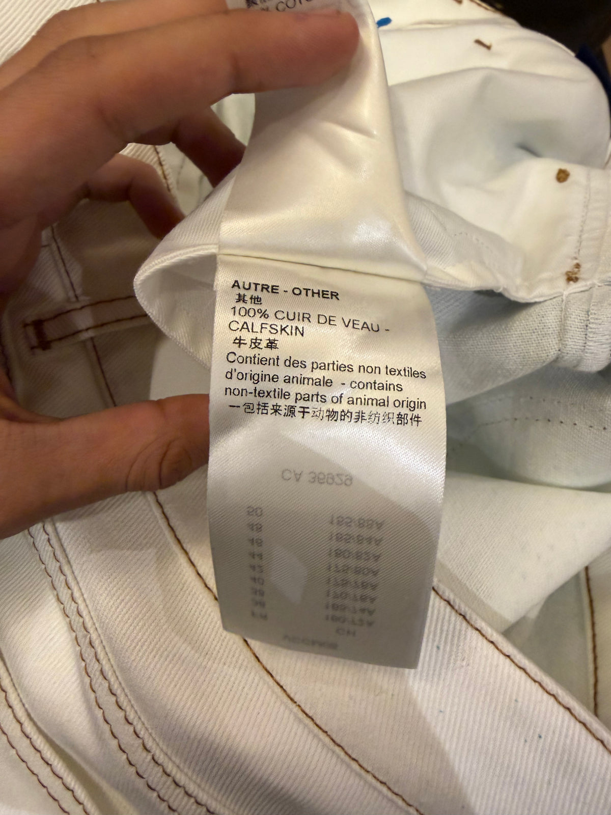 Louis Vuitton LV Spray Deni
Jeans - White/Turquoise