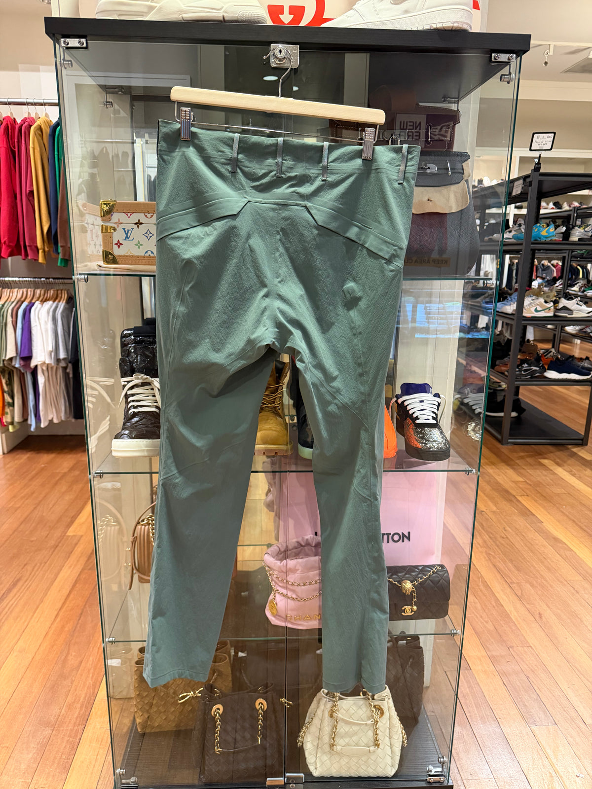 Arc’Teryx Veilance Convex
Pants - Aqua