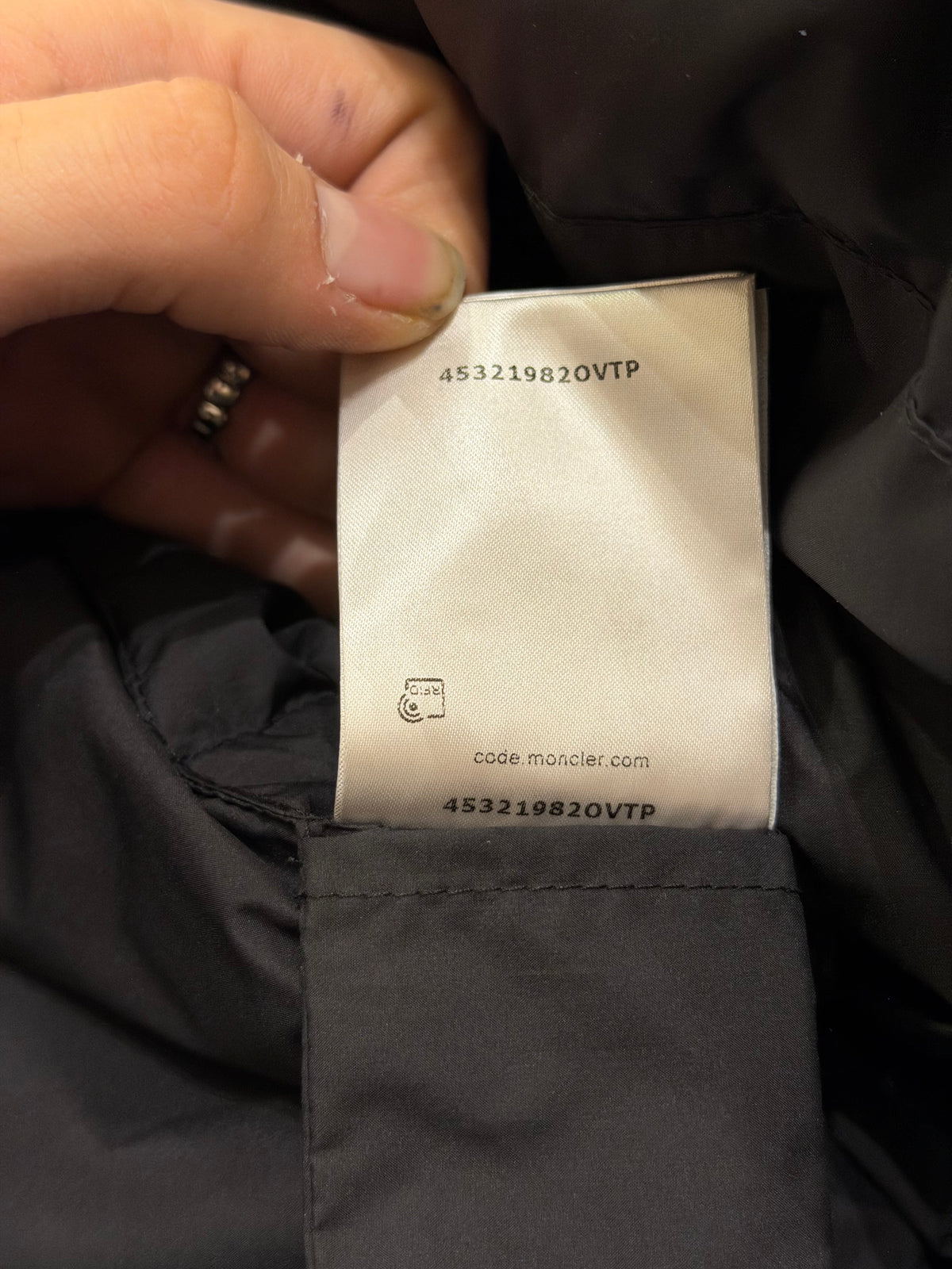 Moncler Vivanresse Giubbotto - Black
