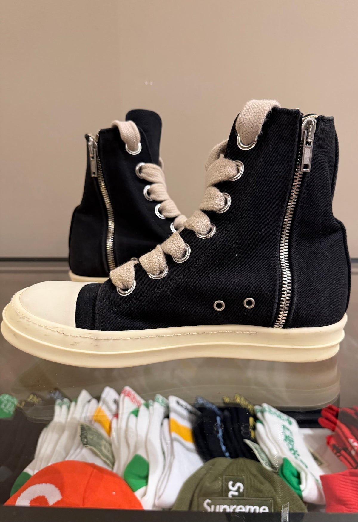 Rick Owens DRKSHDW
Ramone Jumbo Lace- Black
Milk Nylon Canvas