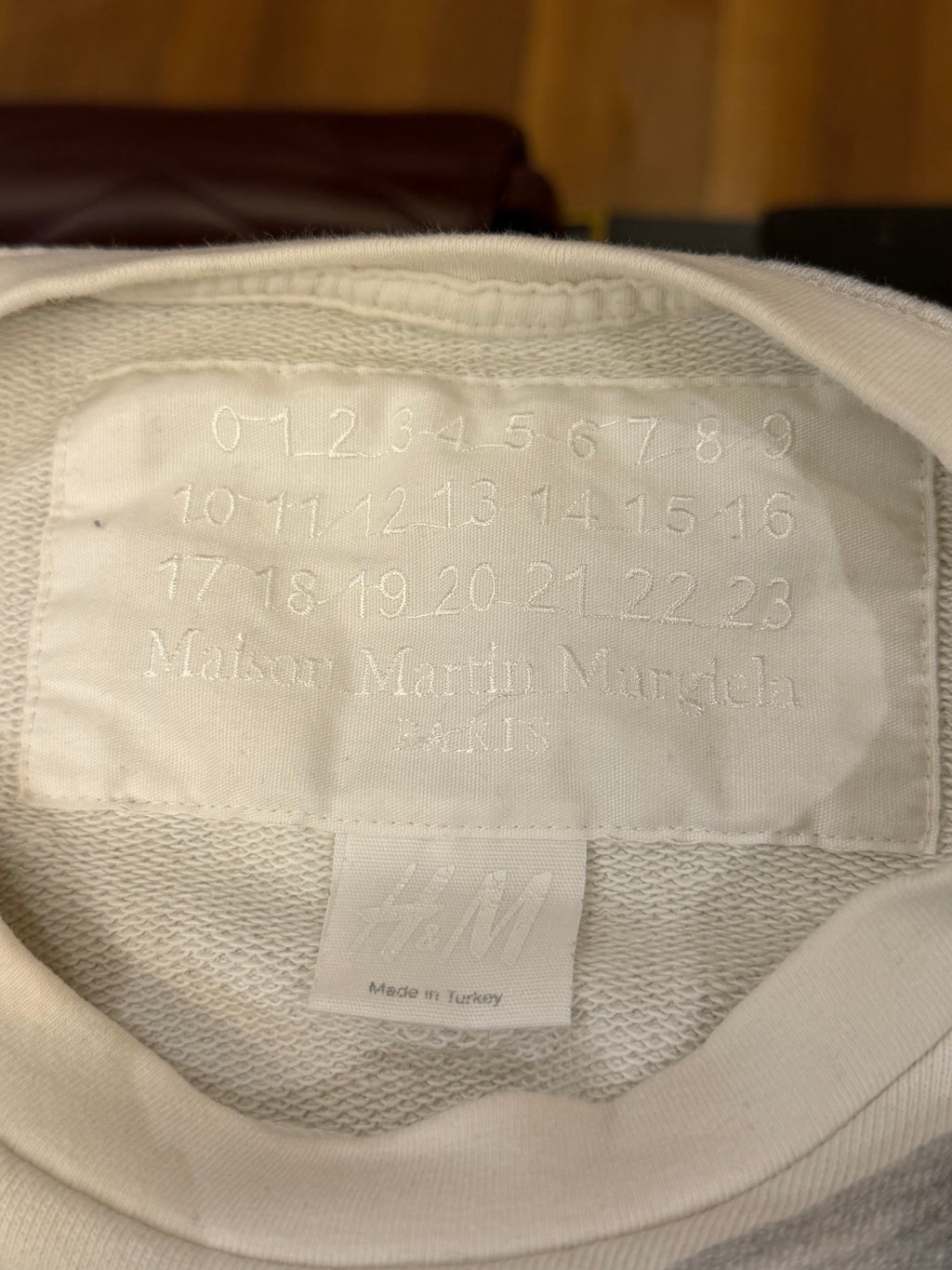 Maison Margiela x H&M
Trompe L'Oeil Shirt Sweater