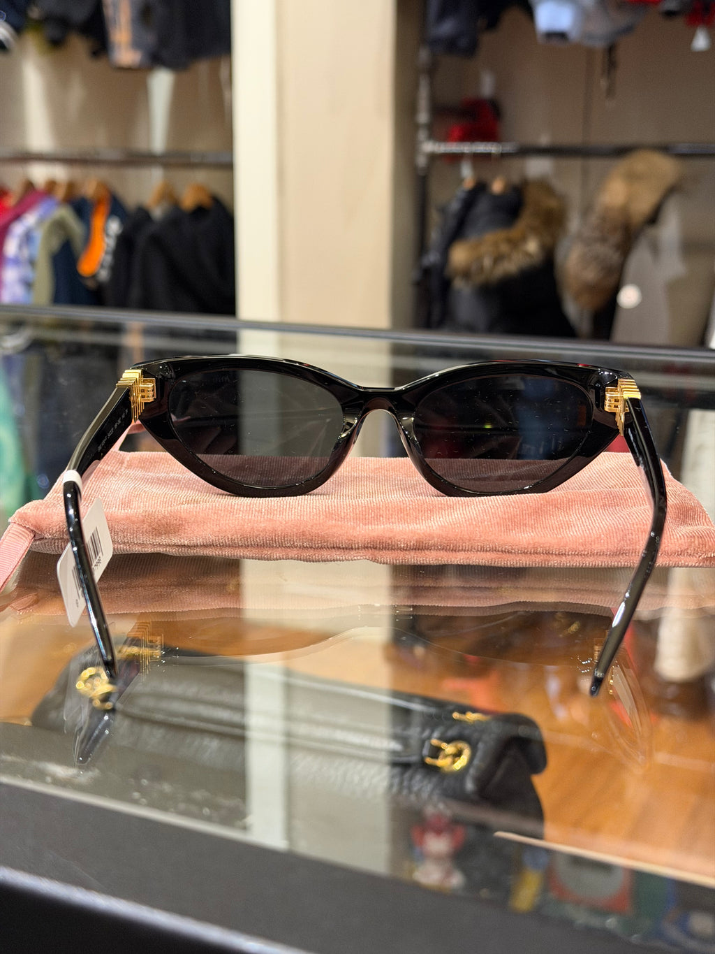 Miu Miu 0MU A04SF Sunglasses