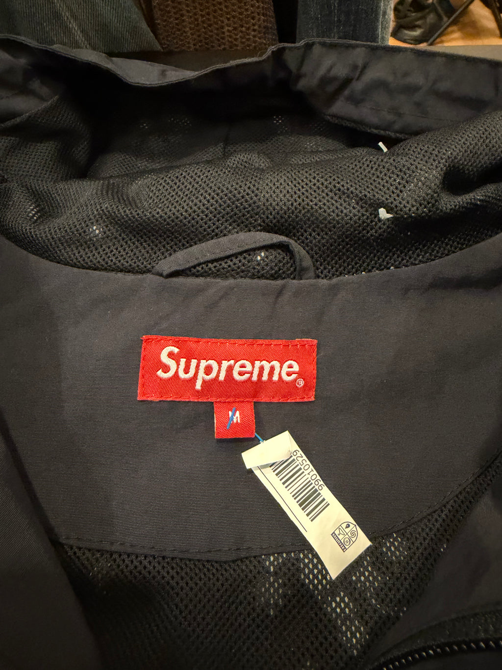 Supreme AOl
Glow-in-the-Dark Track
Jacket - Black
