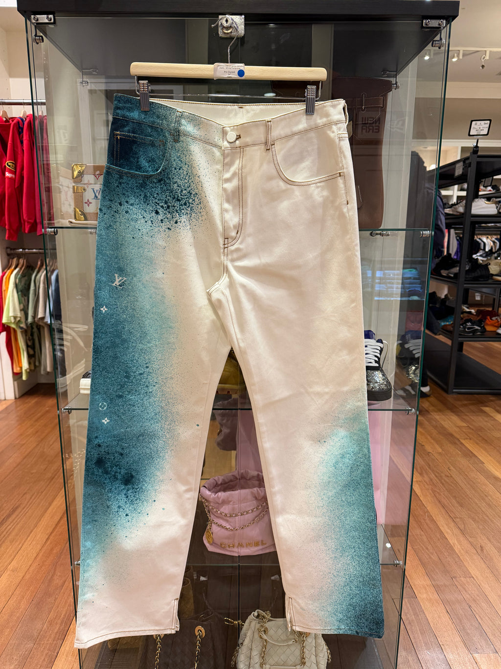 Louis Vuitton LV Spray Deni
Jeans - White/Turquoise