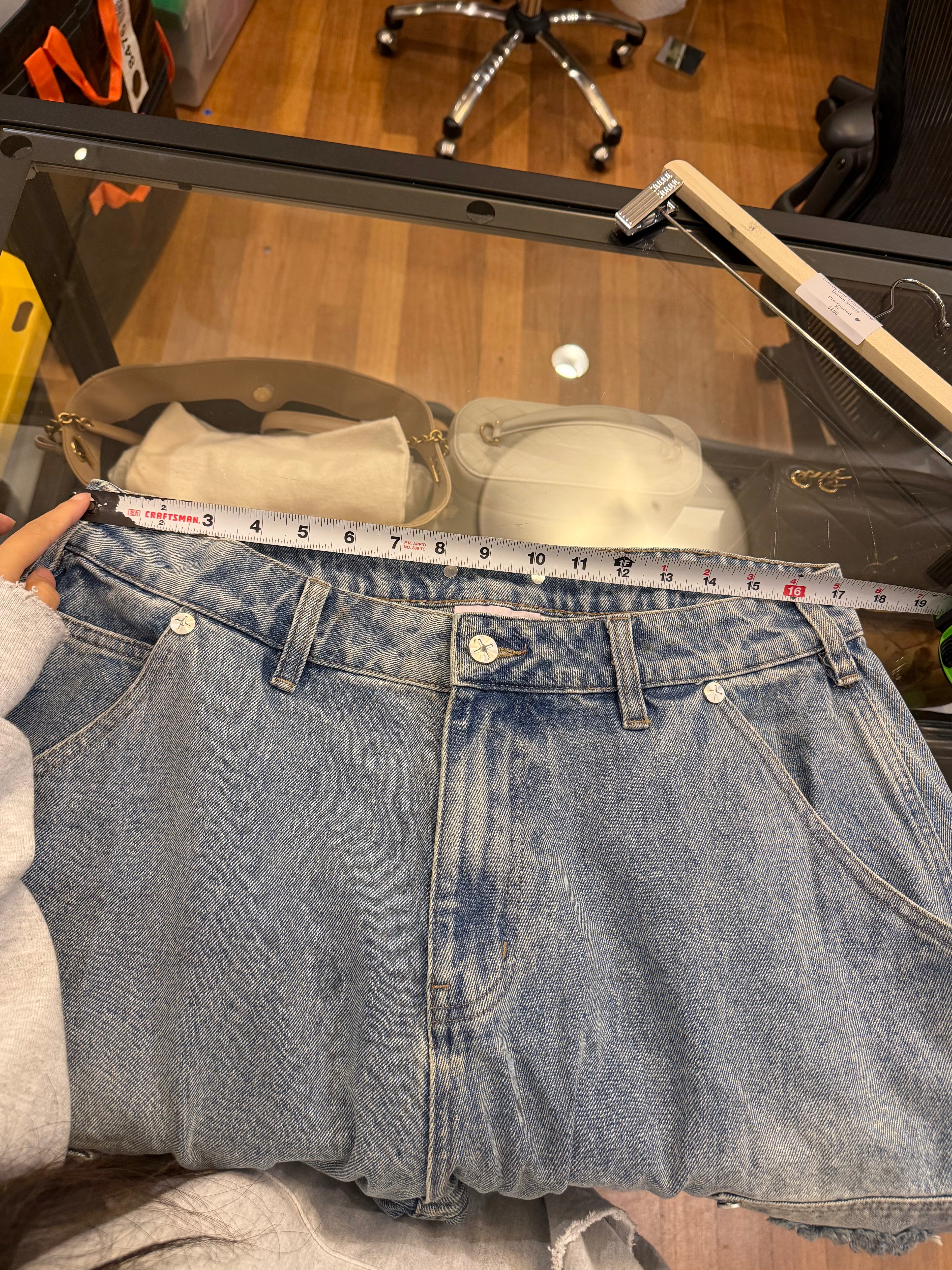 Greedy Unit 'Loose Screw'
Denim Shorts