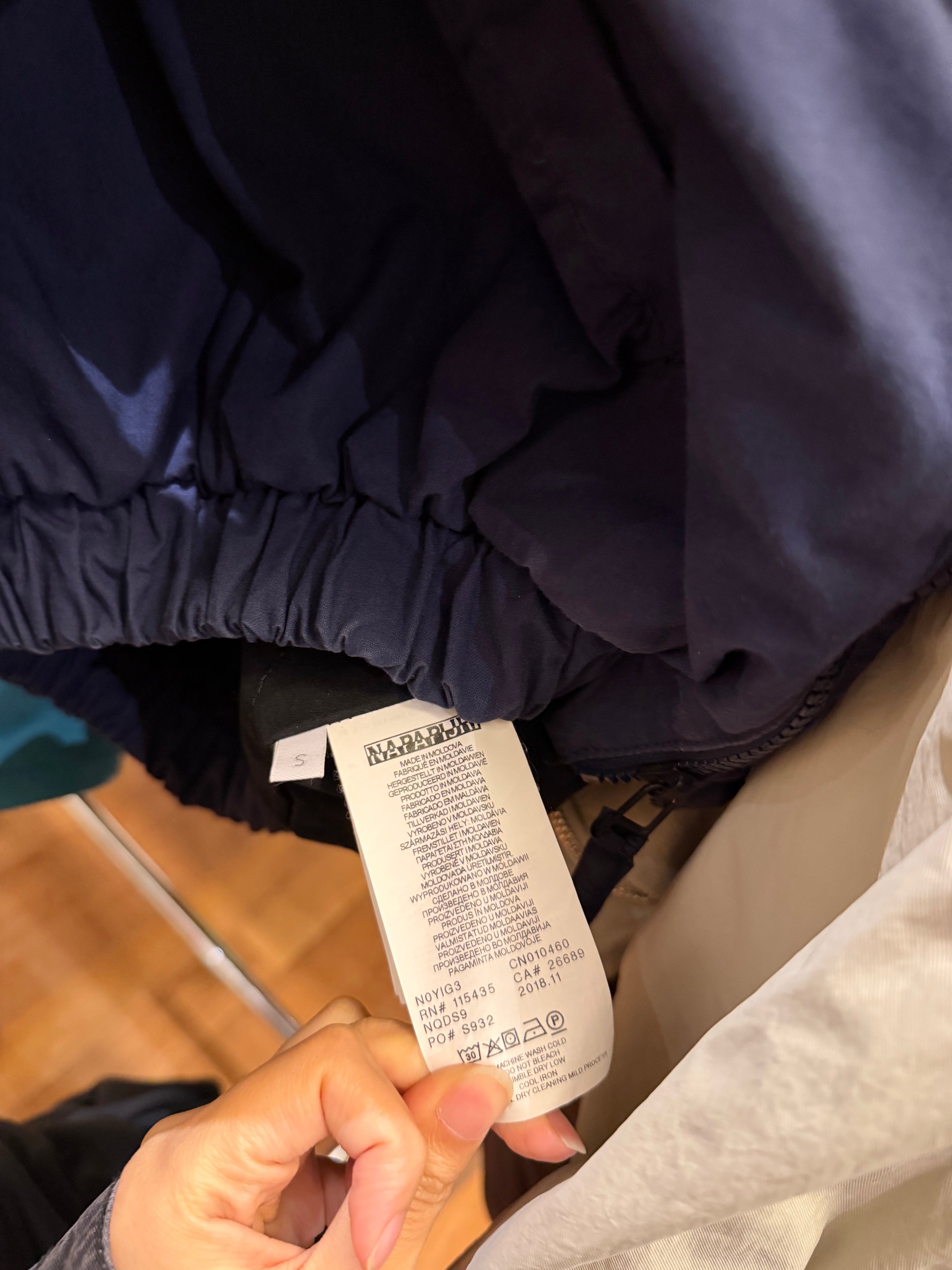 Napapiri x Martine Rose
Oversized A-Huez Anorak -
Navy/Orange