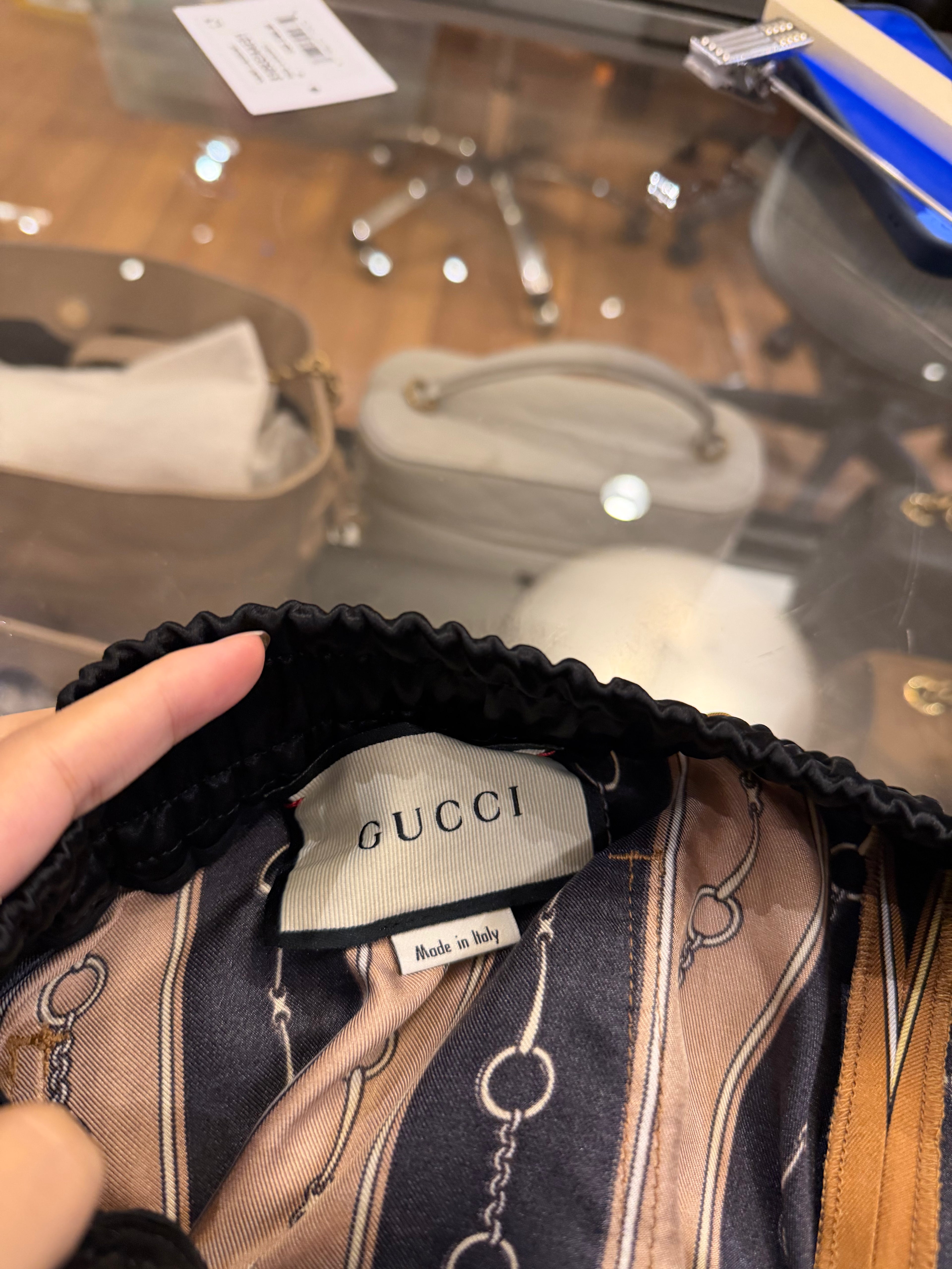 Gucci Silk Horsebit Print
Shorts