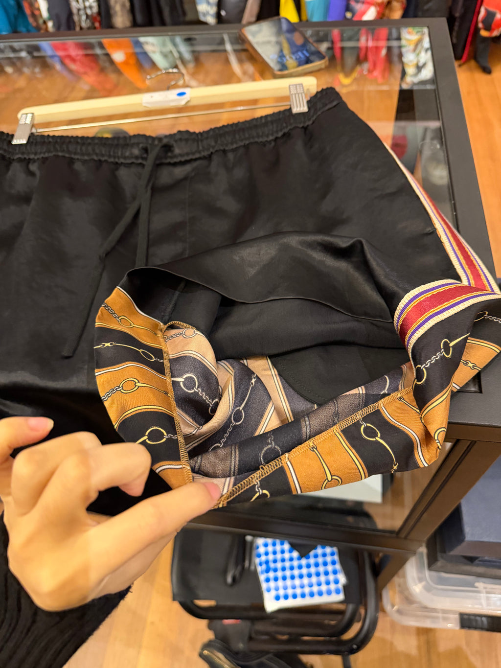 Gucci Silk Horsebit Print
Shorts