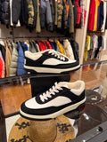 Chanel Interlocking CC Logo
Sneakers®