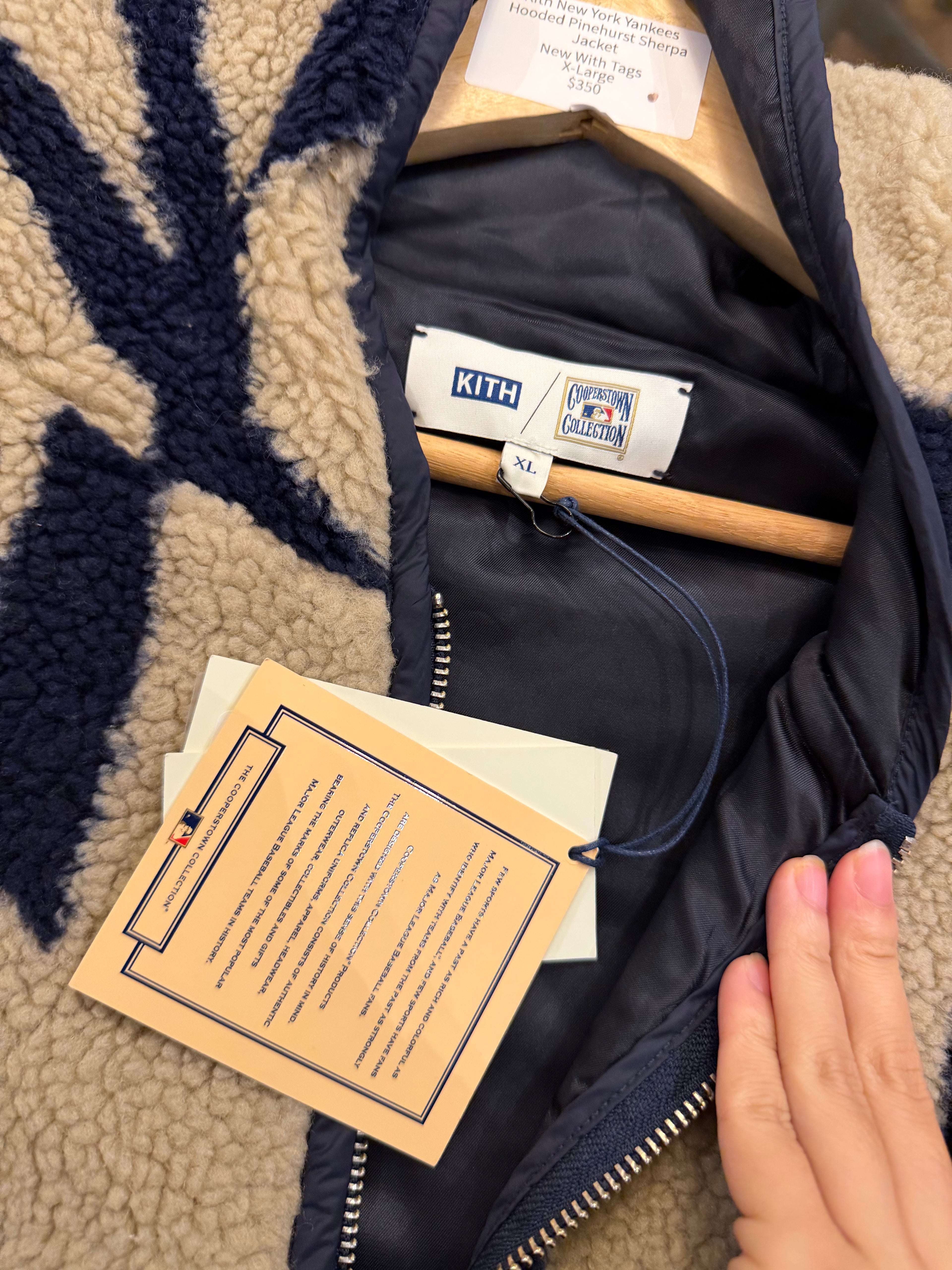 Kith New York Yankees
Hooded Pinehurst Sherpa
Jacket