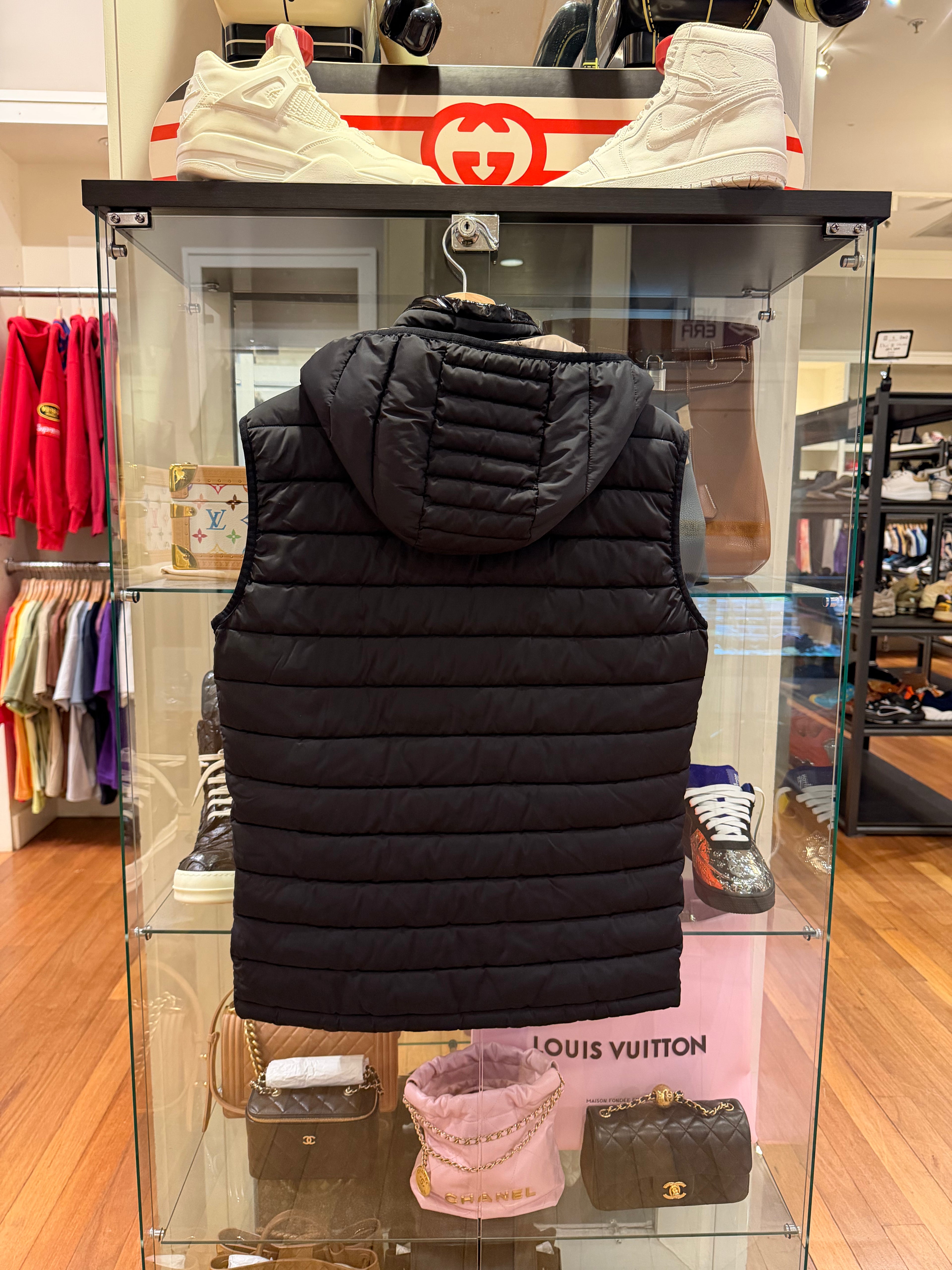 Moose Knuckles Riggin
Hooded Puffer Vest - Black