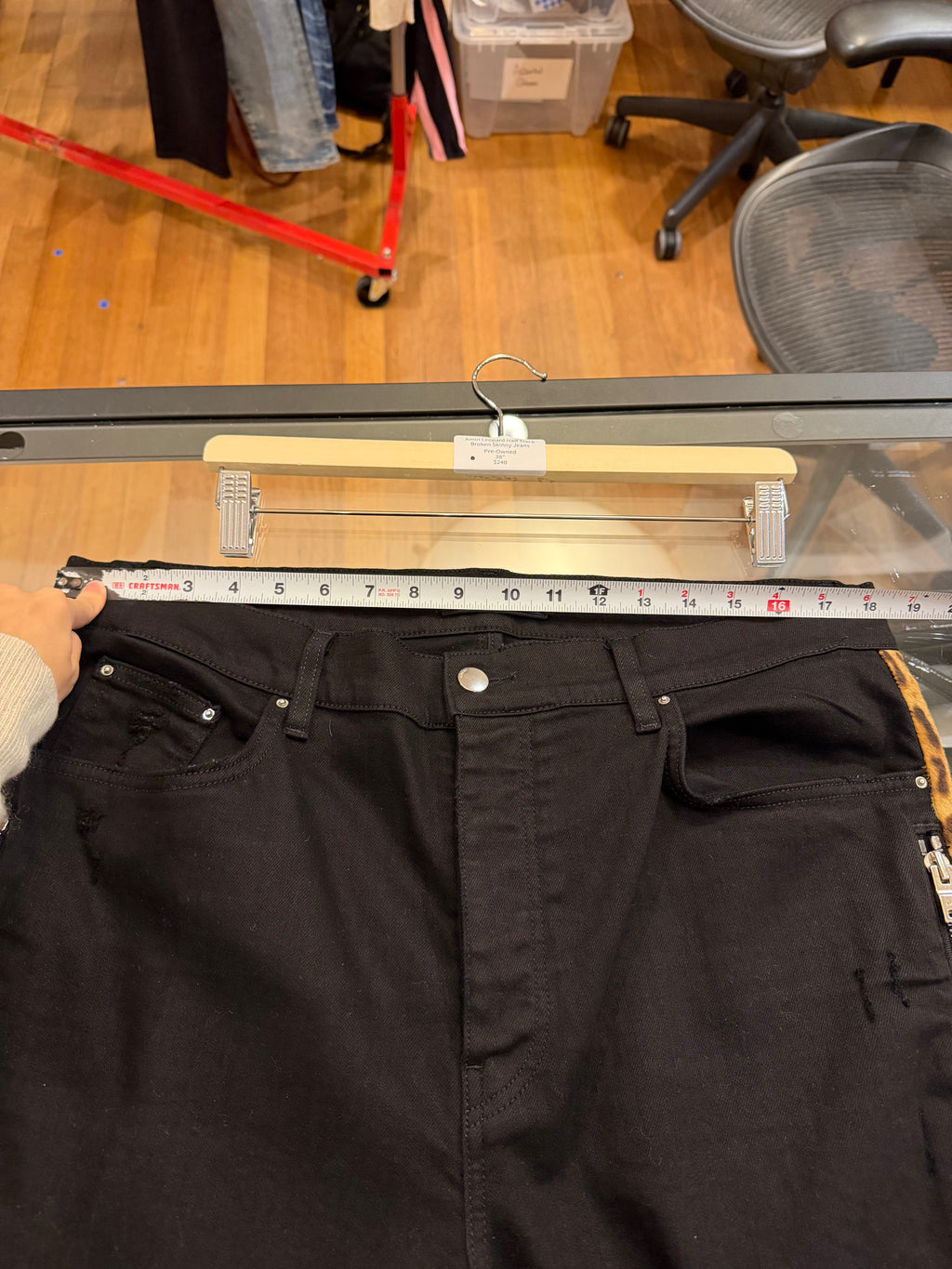 Amiri Leopard Half Track
Broken Skinny Jeans