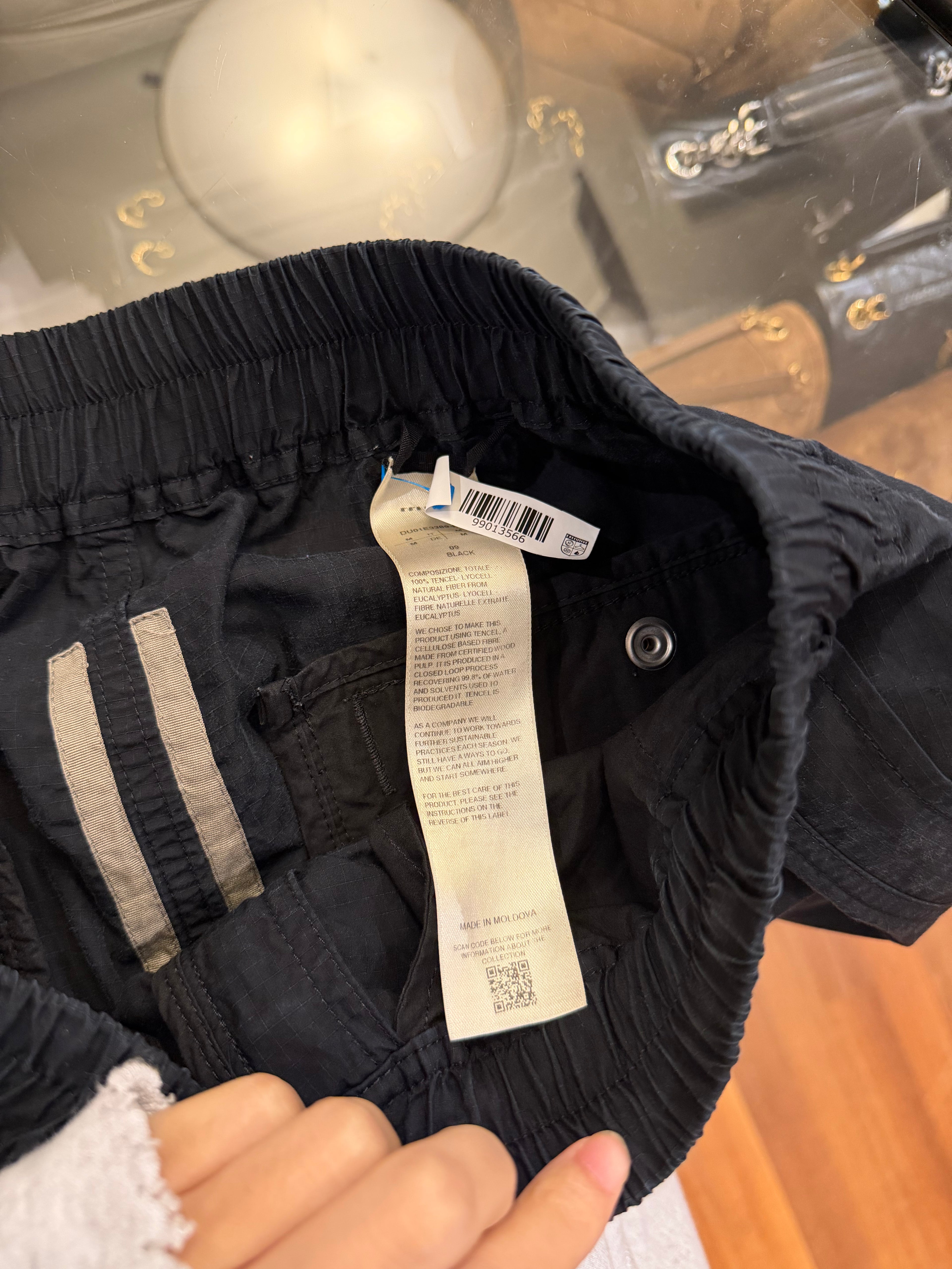 Rick Owens DRKSHDW
Bauhaus Shorts