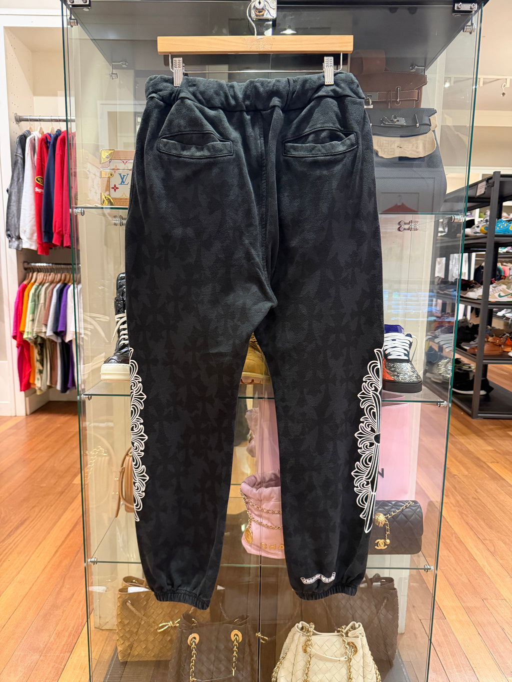 Chrome Hearts Cemetery
Cross Monogram Sweatpants