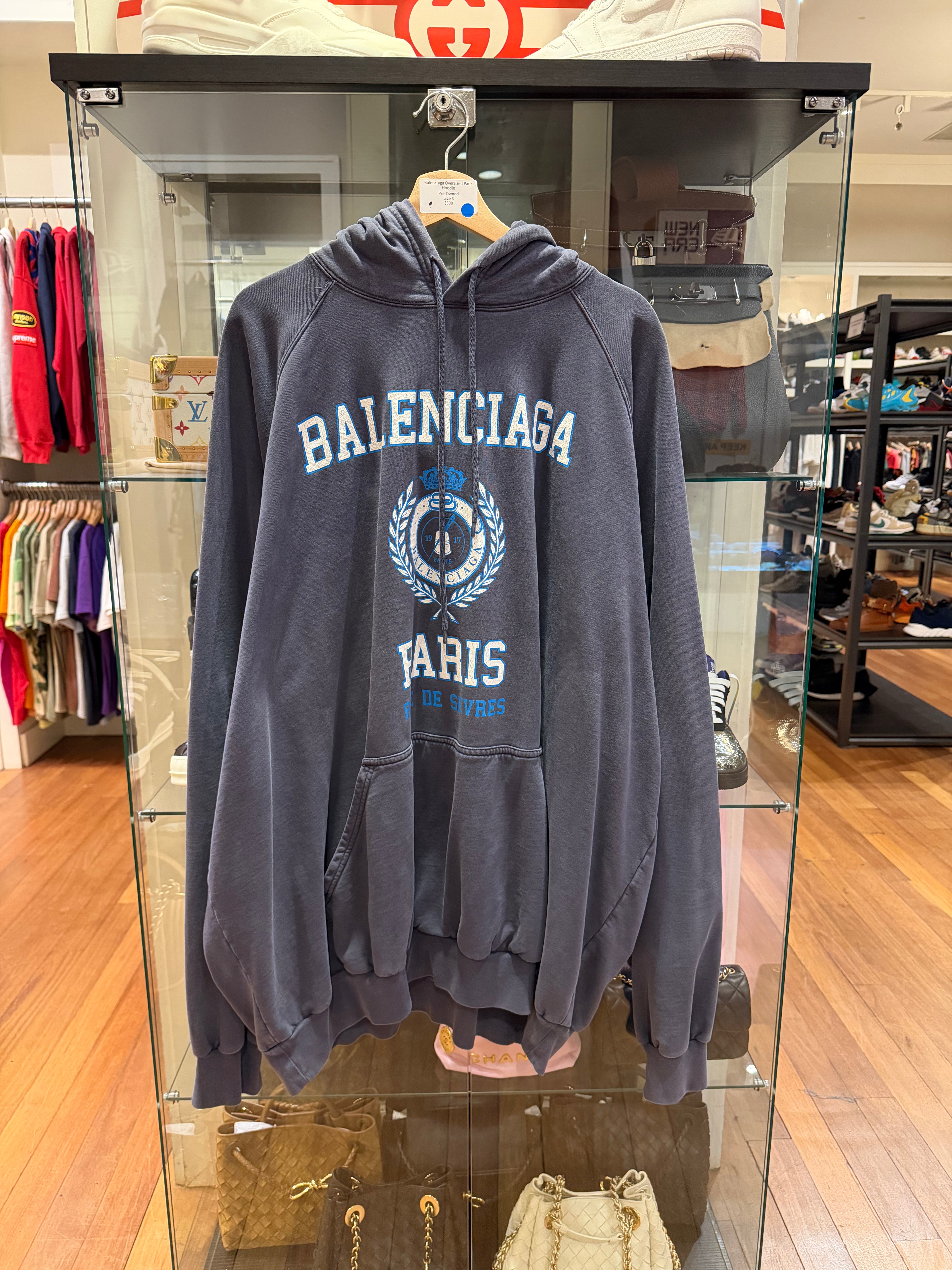Balenciaga Oversized Paris
Hoodie