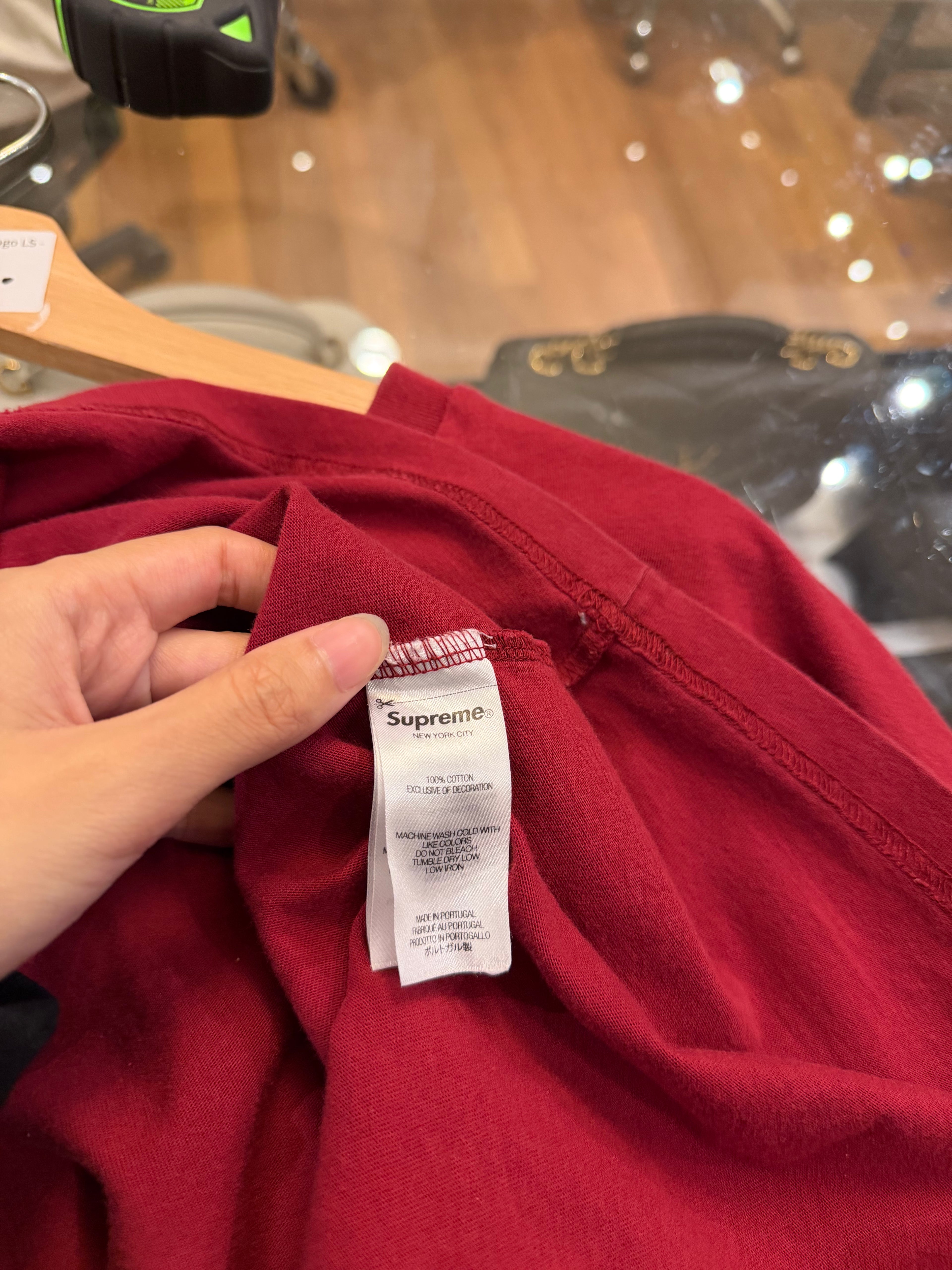 Supreme Small Box Logo LS -
Maroon