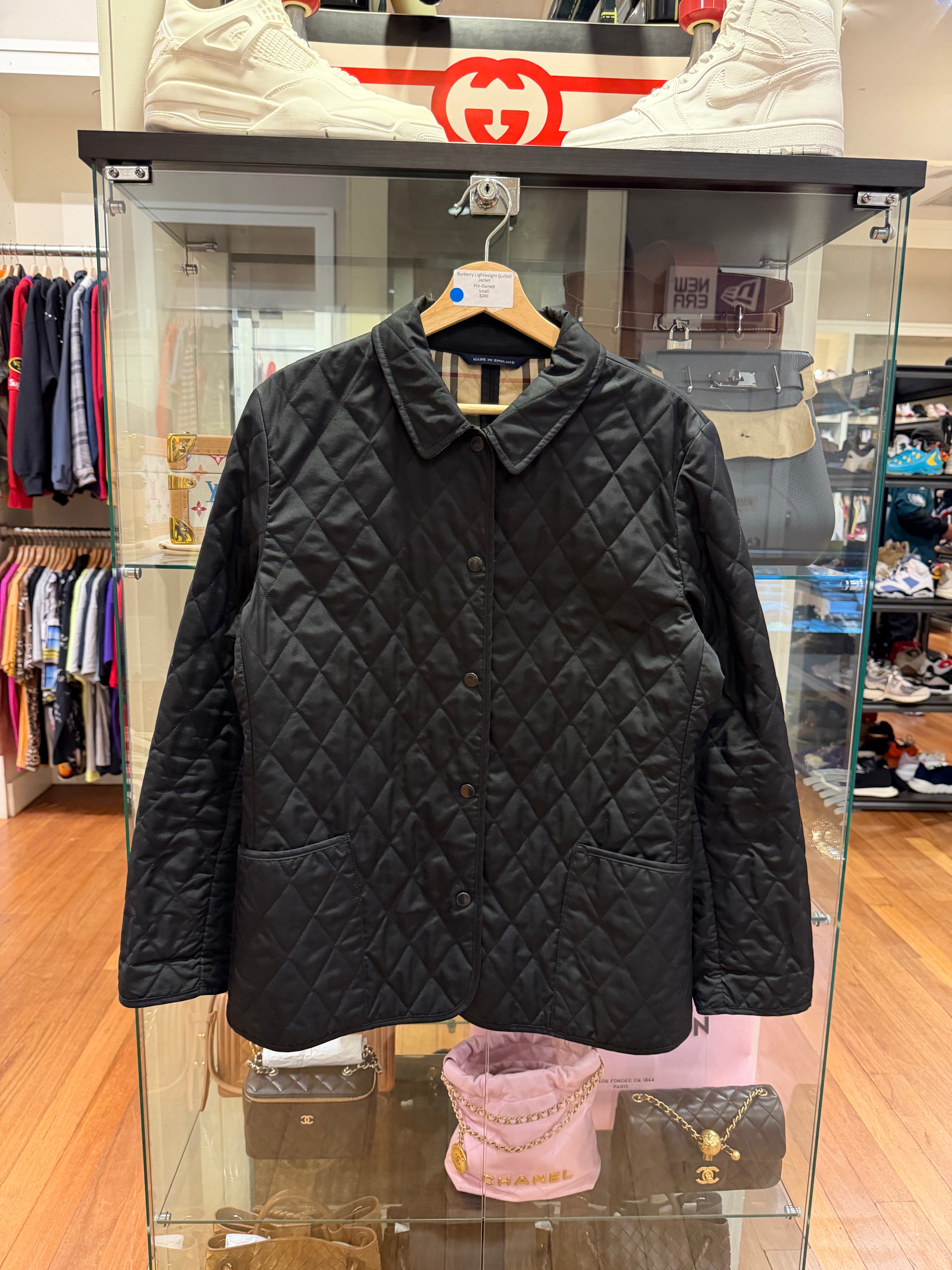 Burberry Lightweight Quilted
Jacket