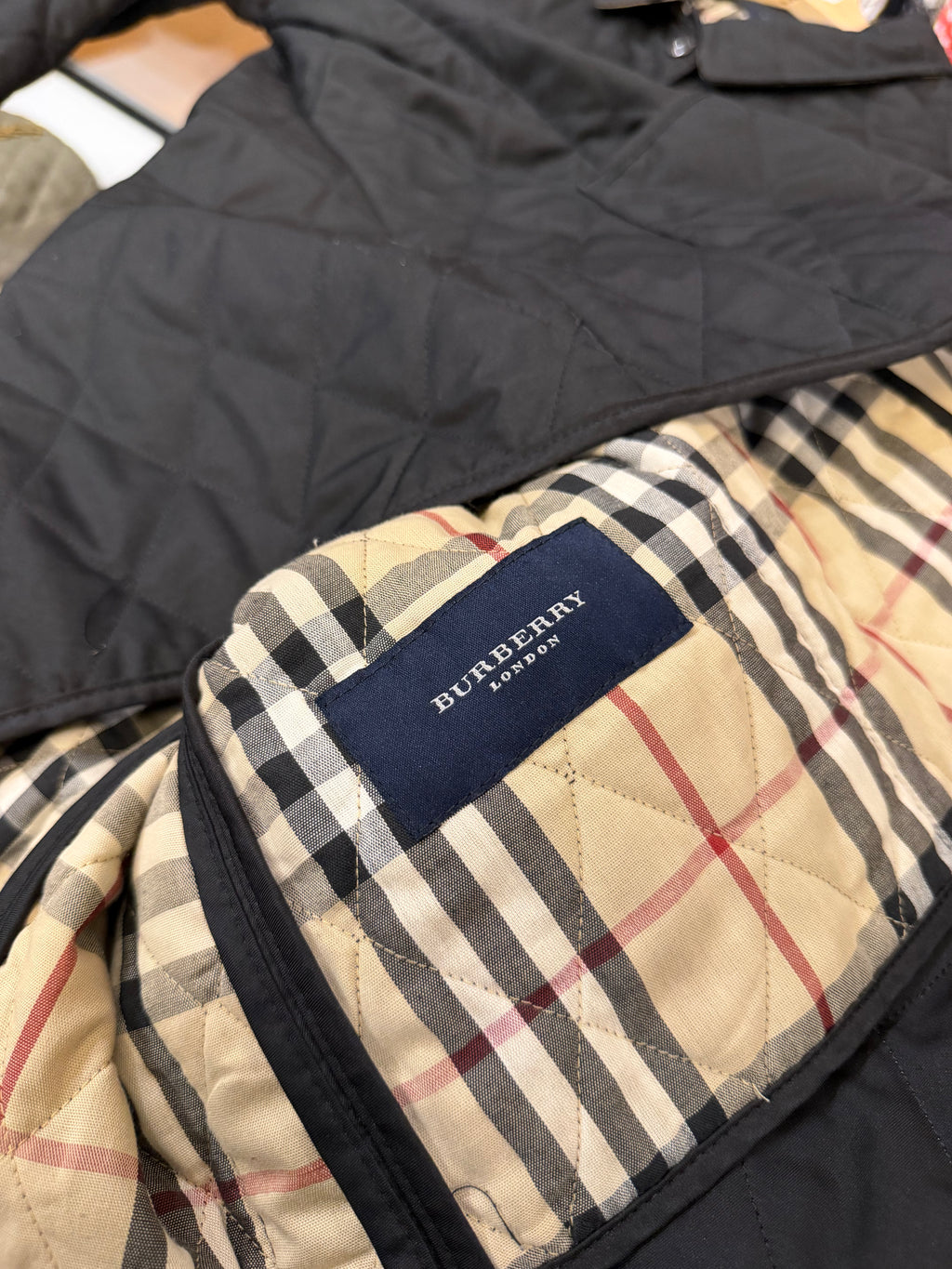 Burberry Lightweight Quilted
Jacket