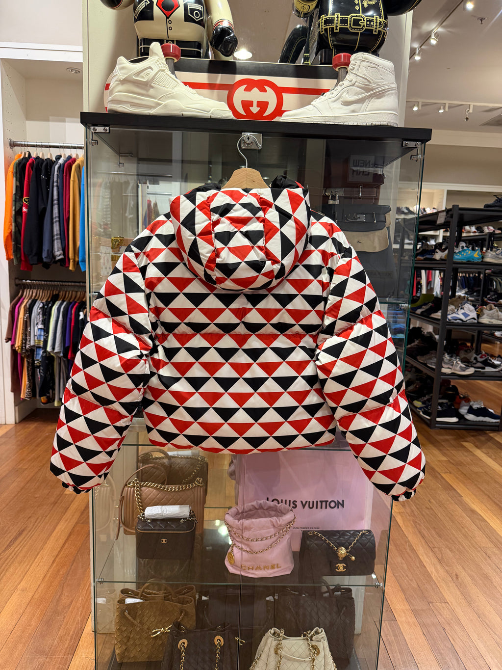Prada Triangle Logo Down
Puffer Jacket
Pre-Owned