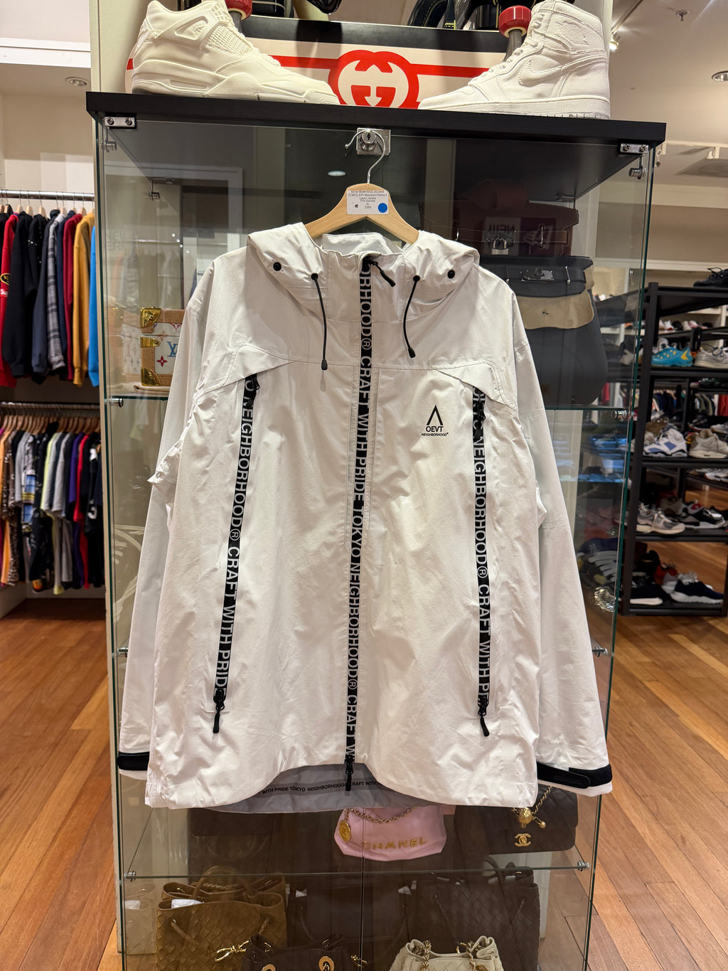 NEIGHBORHOOD 2019AW
ECWCS. EVT Mountain Parka 3
Layer Jacket