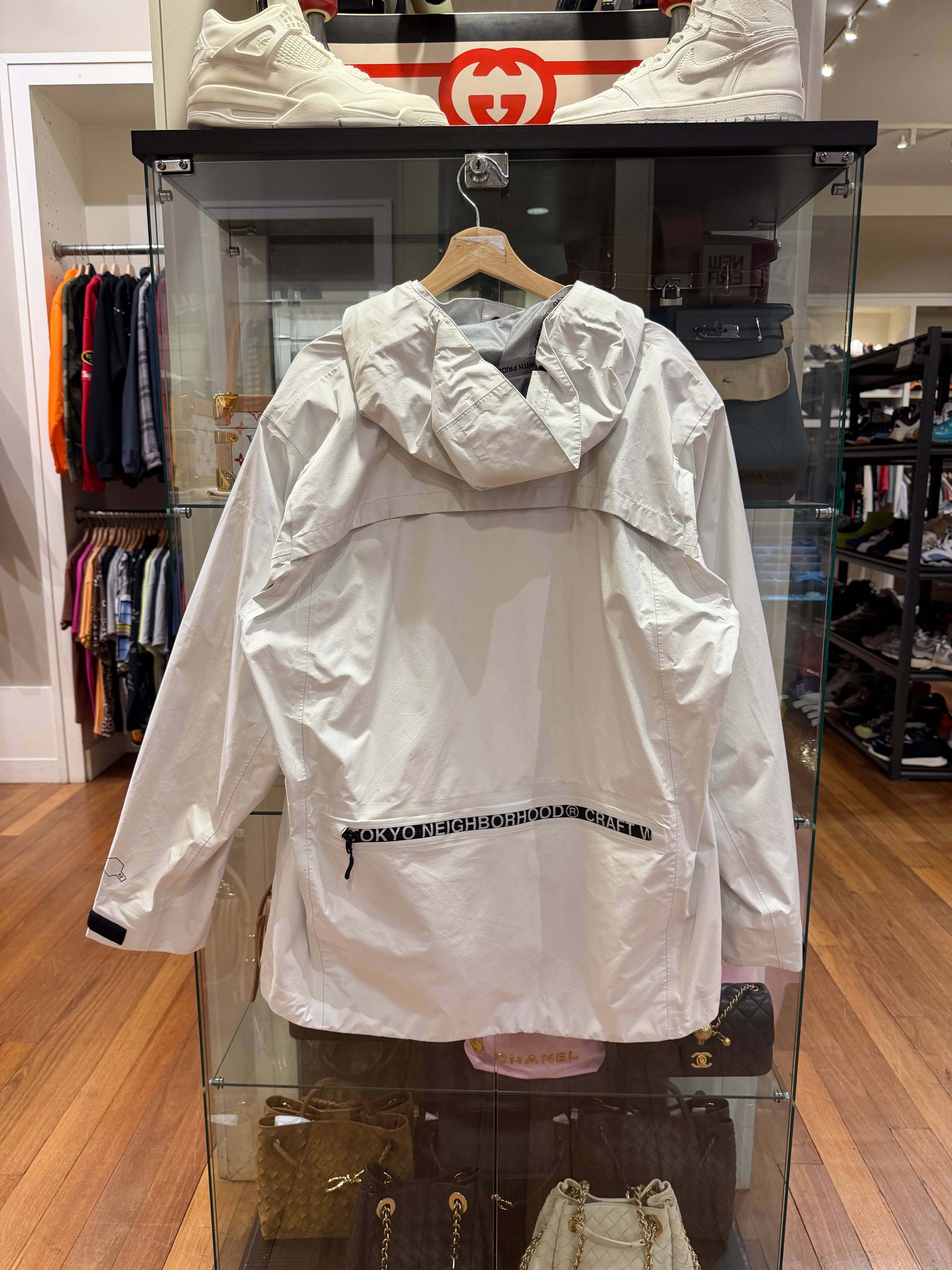 NEIGHBORHOOD 2019AW
ECWCS. EVT Mountain Parka 3
Layer Jacket