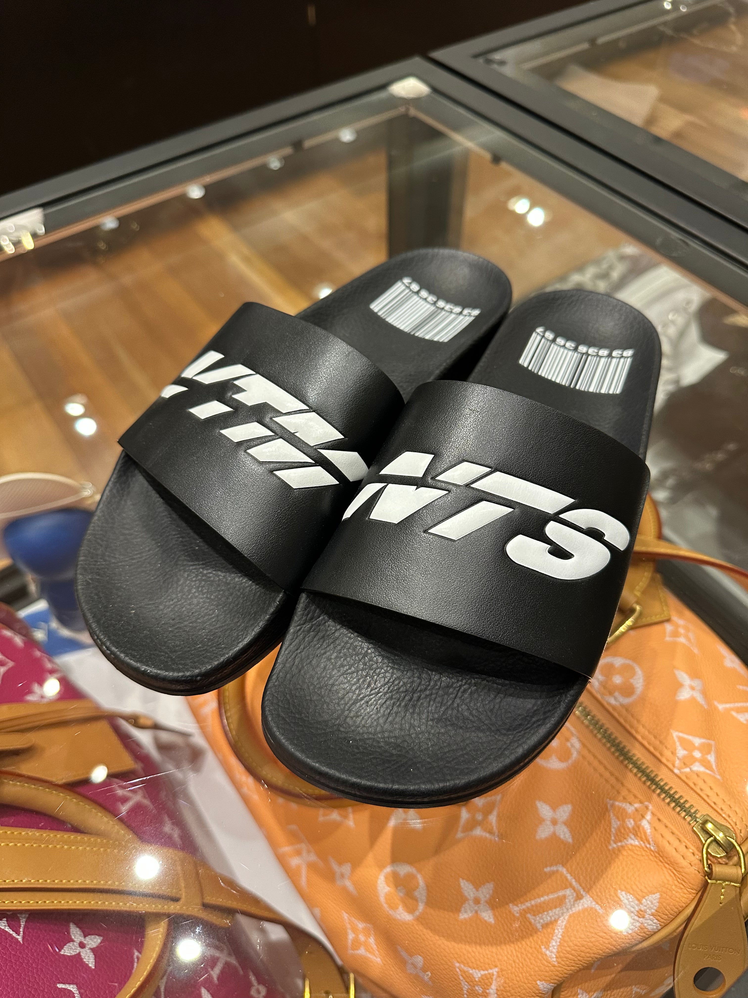 Vetements Slides