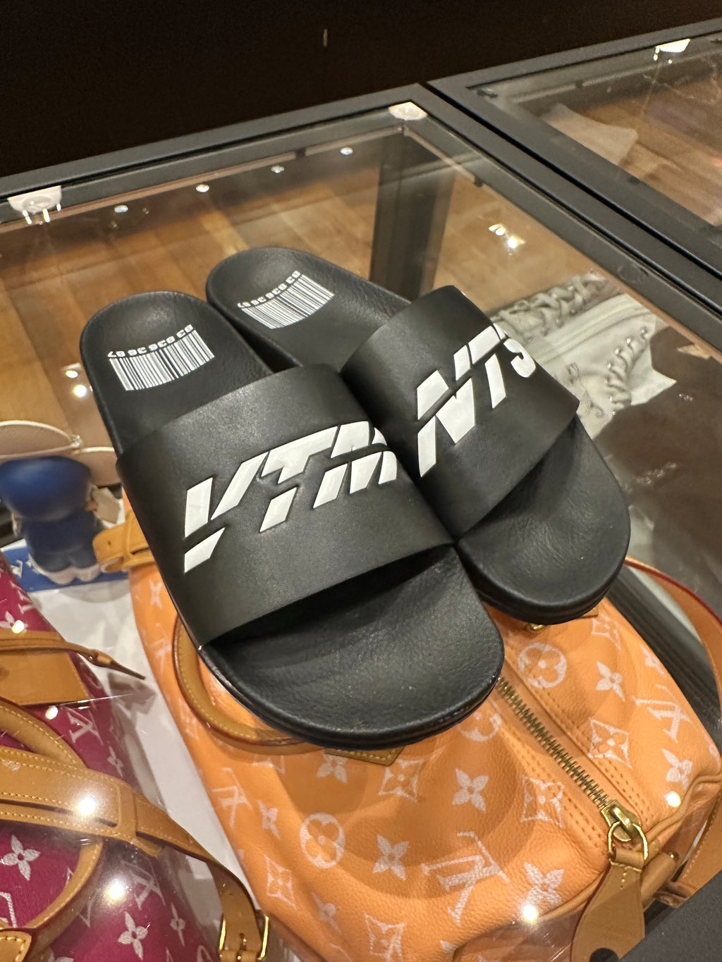 Vetements Slides