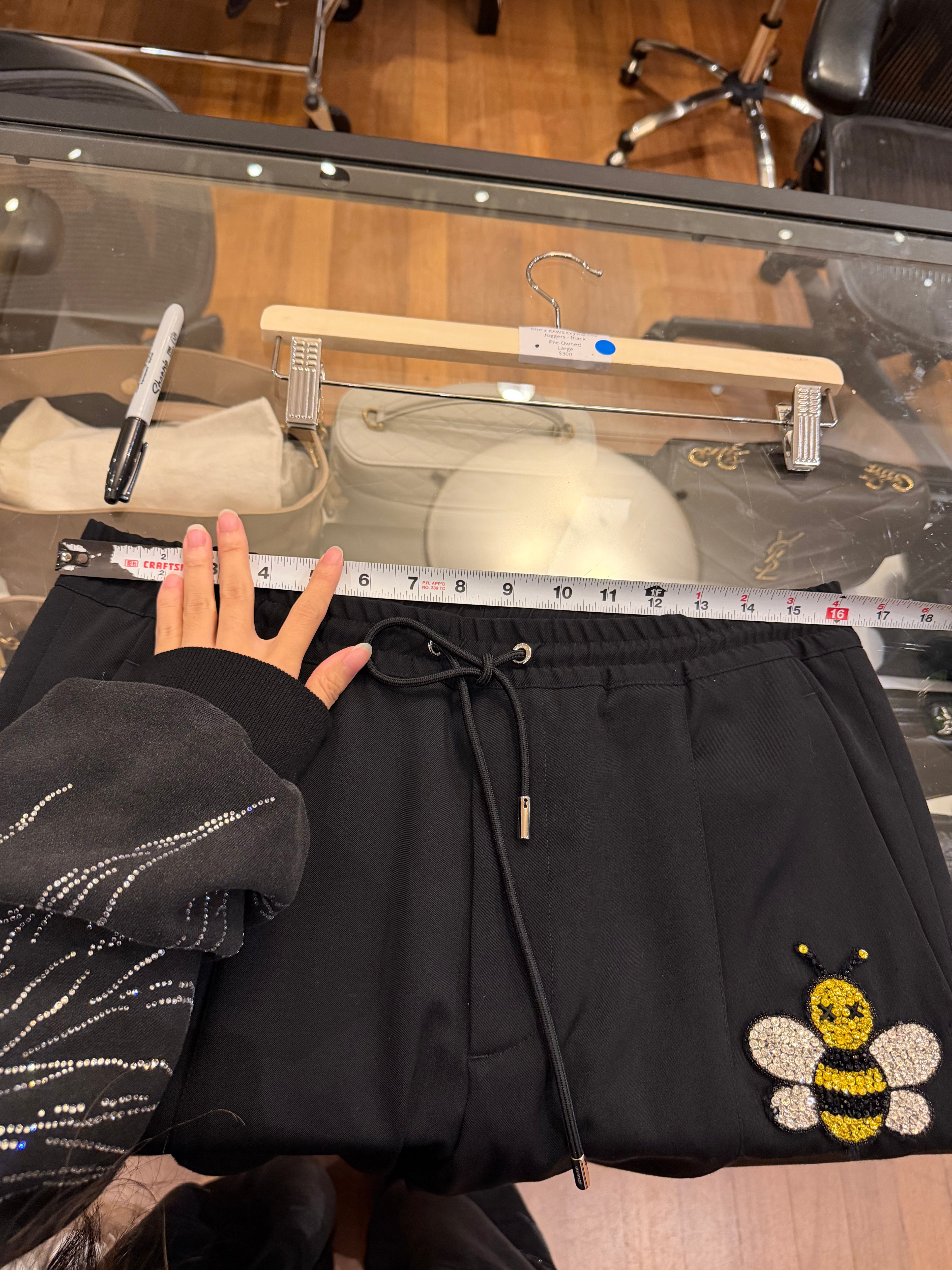 Dior x KAWS Crystal Bee
Joggers
