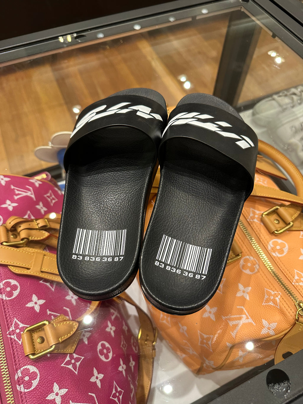 Vetements Slides